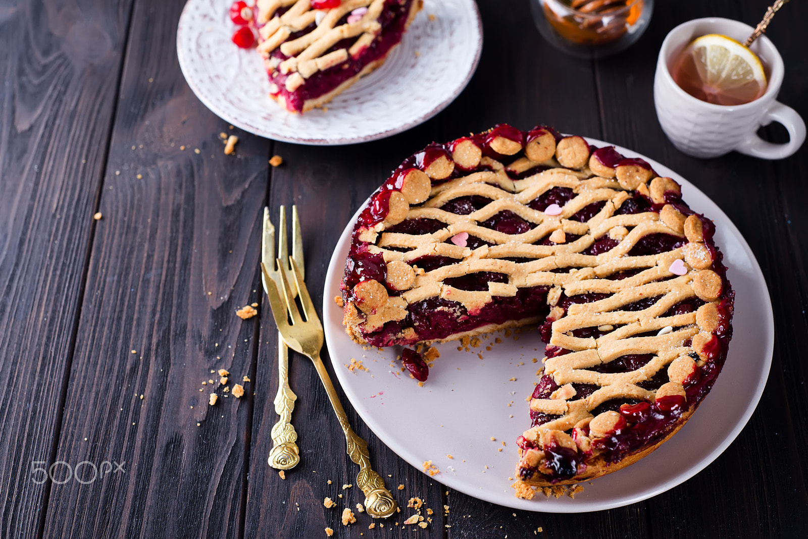 AF Nikkor 50mm f/1.8 sample photo. Homemade cherry pie photography