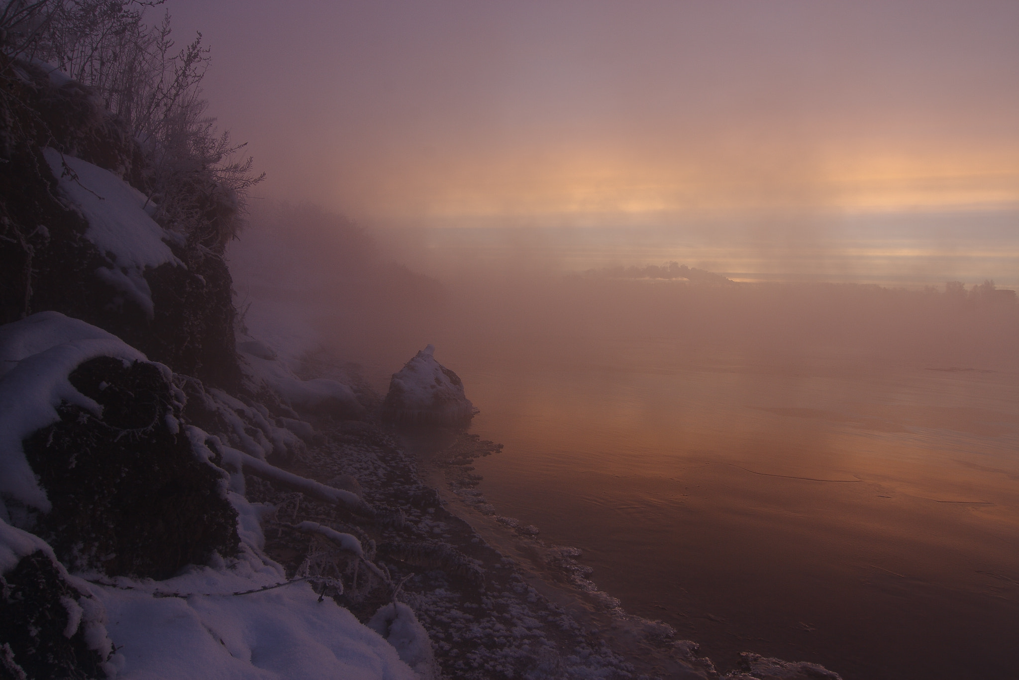 Canon EOS 400D (EOS Digital Rebel XTi / EOS Kiss Digital X) + Tokina AT-X Pro 12-24mm F4 (IF) DX sample photo. Туманная зима / foggy winter photography