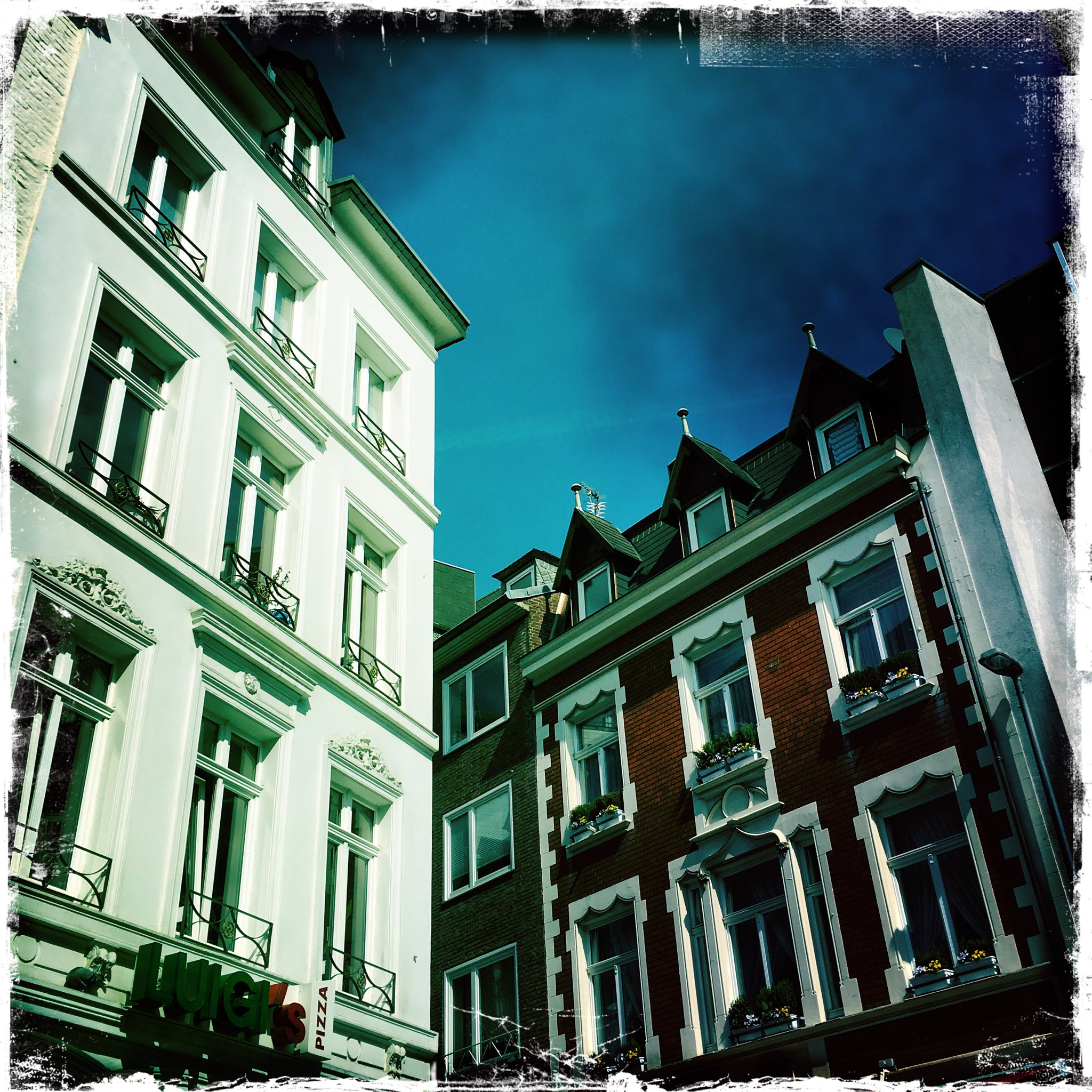Hipstamatic 313 sample photo. Aachen photography