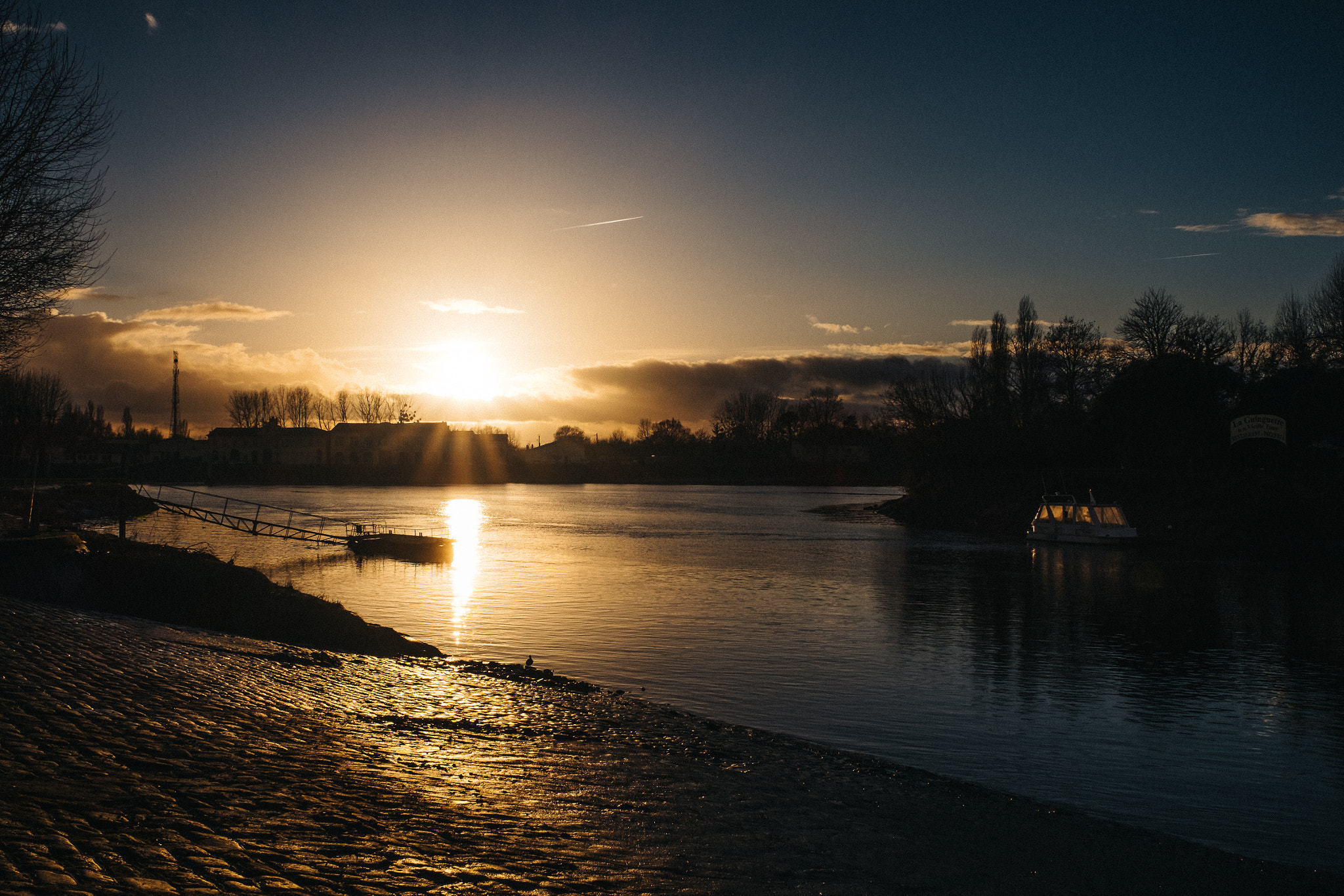 Fujifilm X-T10 + Fujifilm XF 16-55mm F2.8 R LM WR sample photo. Winter sunsets photography
