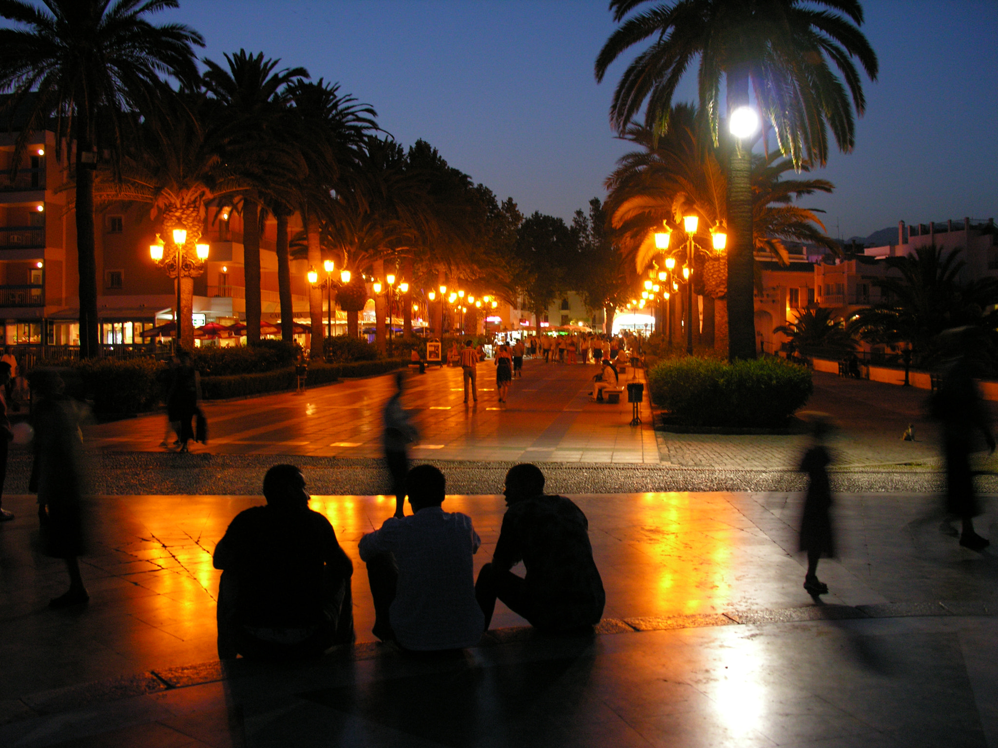 Nikon E8800 sample photo. Nerja nights photography