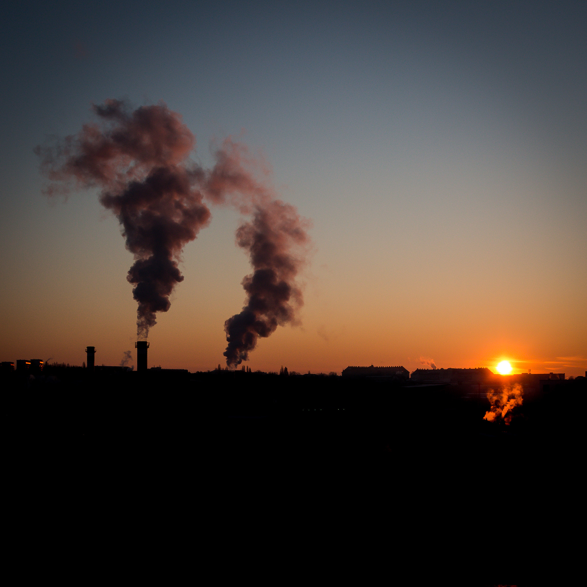 Canon EOS 700D (EOS Rebel T5i / EOS Kiss X7i) sample photo. Heating plant photography