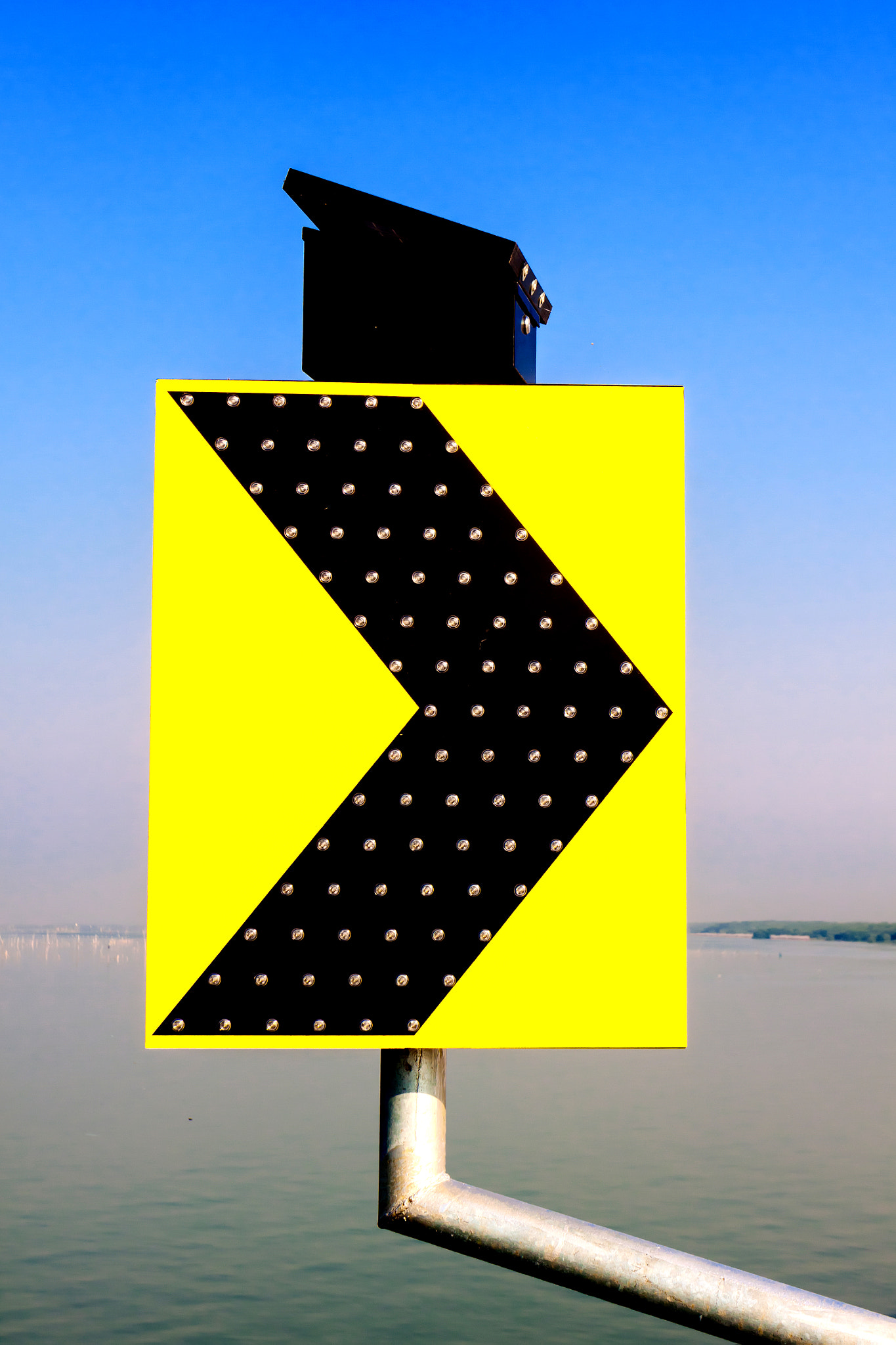 Canon EOS 50D + Canon EF 17-40mm F4L USM sample photo. General traffic sign symbol and traffic signal photography