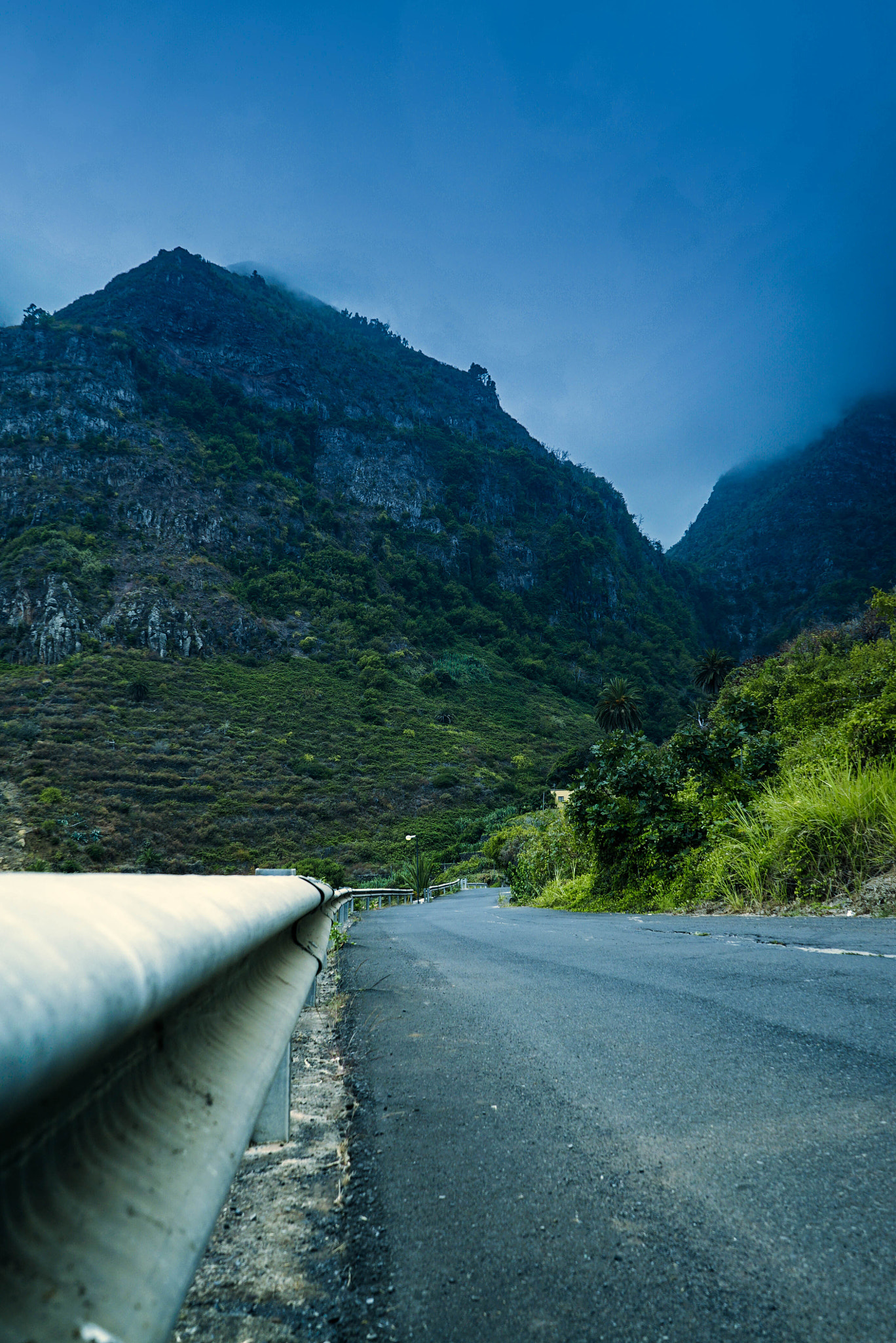 Sony a7S + Sony FE 28-70mm F3.5-5.6 OSS sample photo. Into the unknown  photography