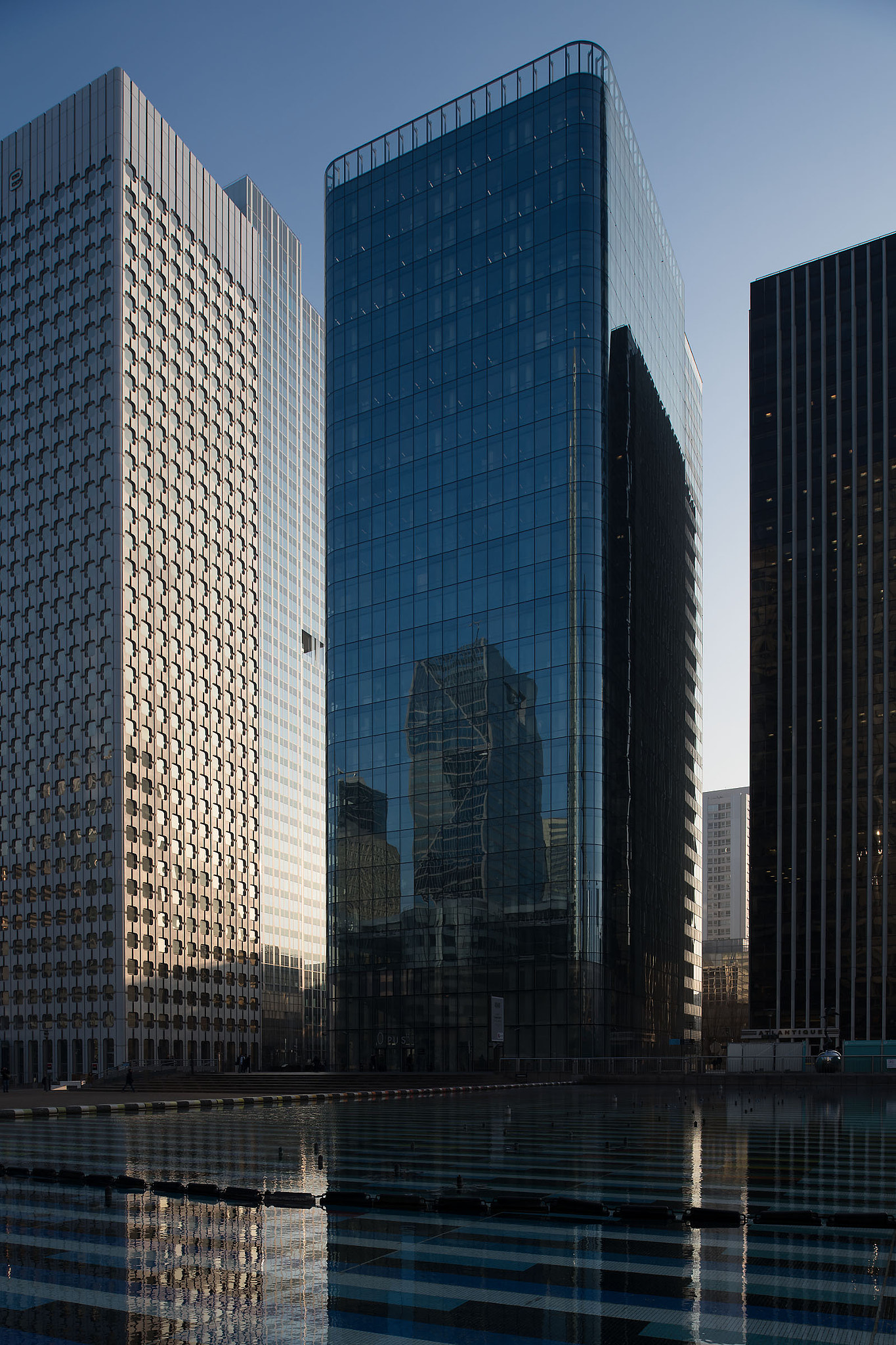 Nikon PC-E Nikkor 24mm F3.5D ED Tilt-Shift sample photo. La defence iii photography