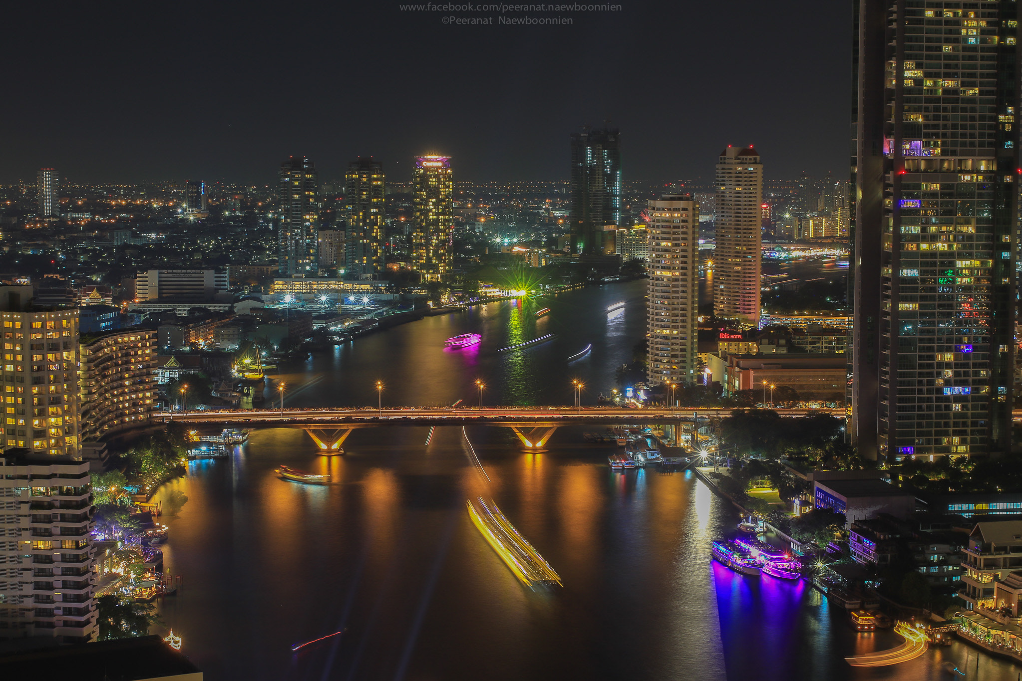 Canon EF 40mm F2.8 STM sample photo. Night time photography