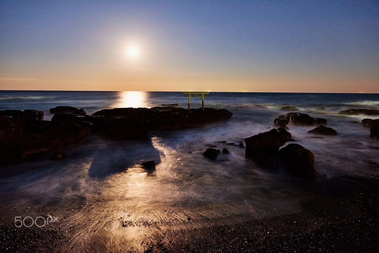 Nikon AF-S Nikkor 24-70mm F2.8G ED sample photo. Moonlight photography