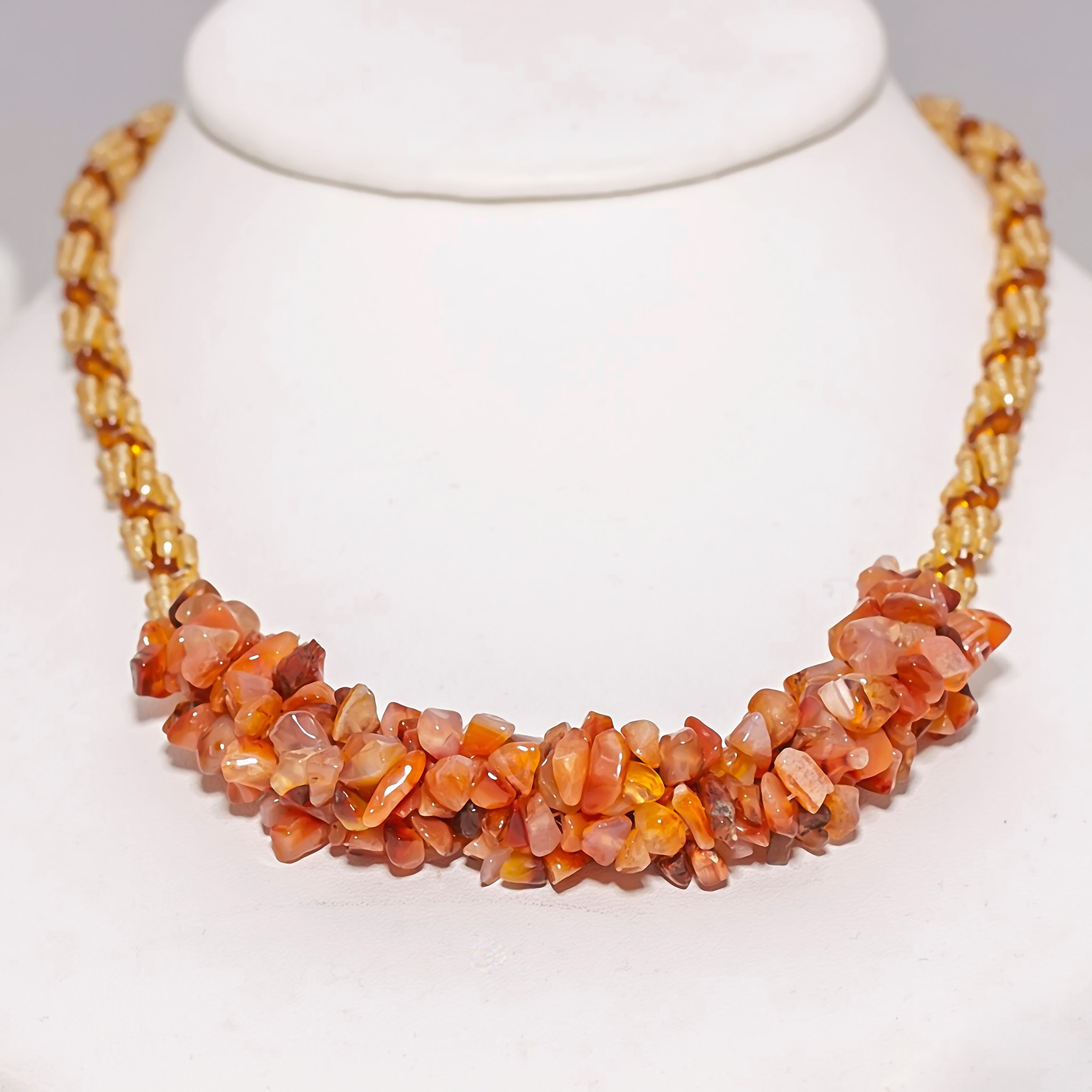 Canon EF-S 60mm F2.8 Macro USM sample photo. Necklace photography