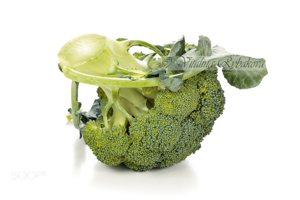 Canon TS-E 90mm F2.8 Tilt-Shift sample photo. Fresh broccoli on white. photography