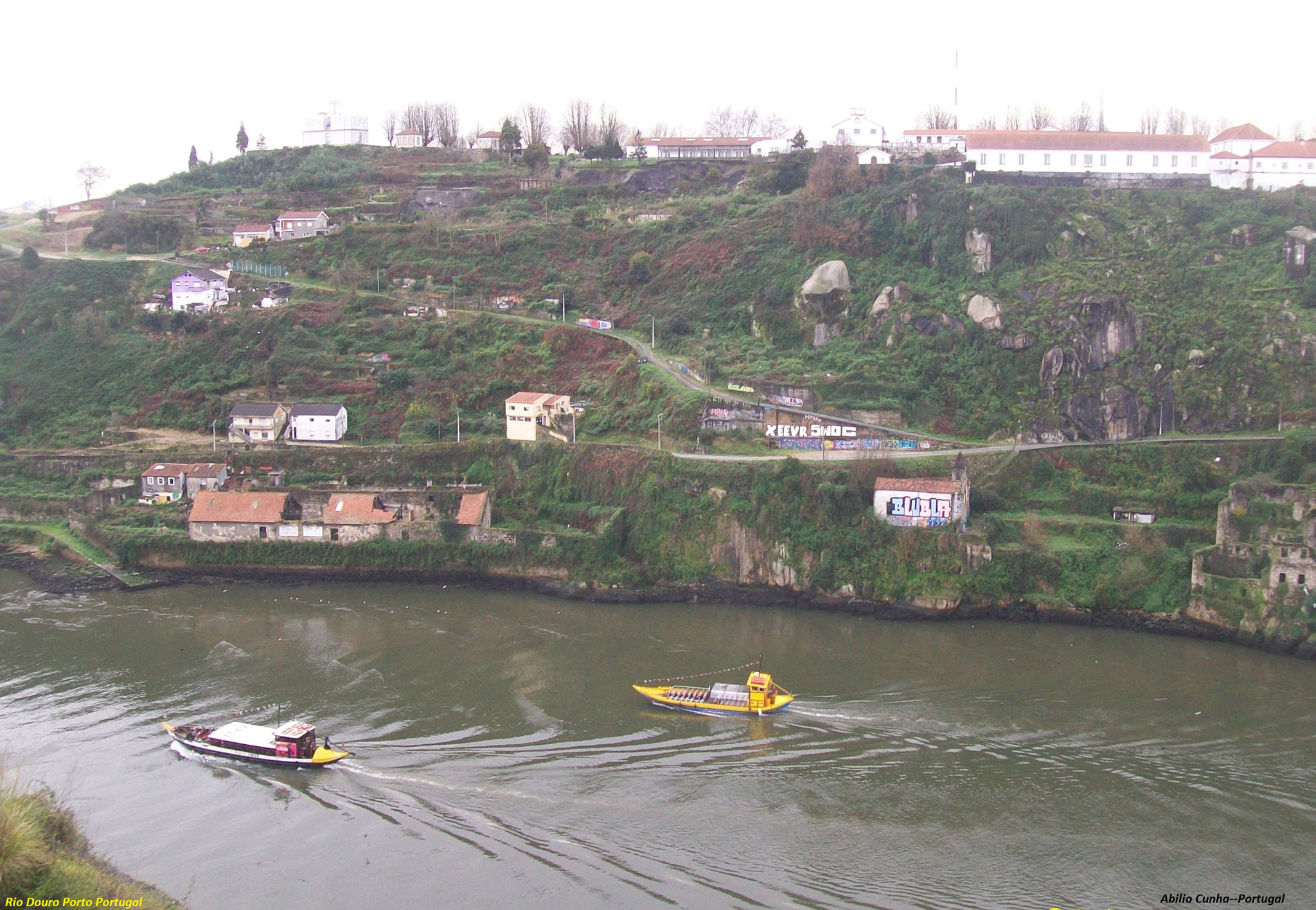 Kodak EasyShare C913 sample photo. Barcos no rio douro porto portugal photography