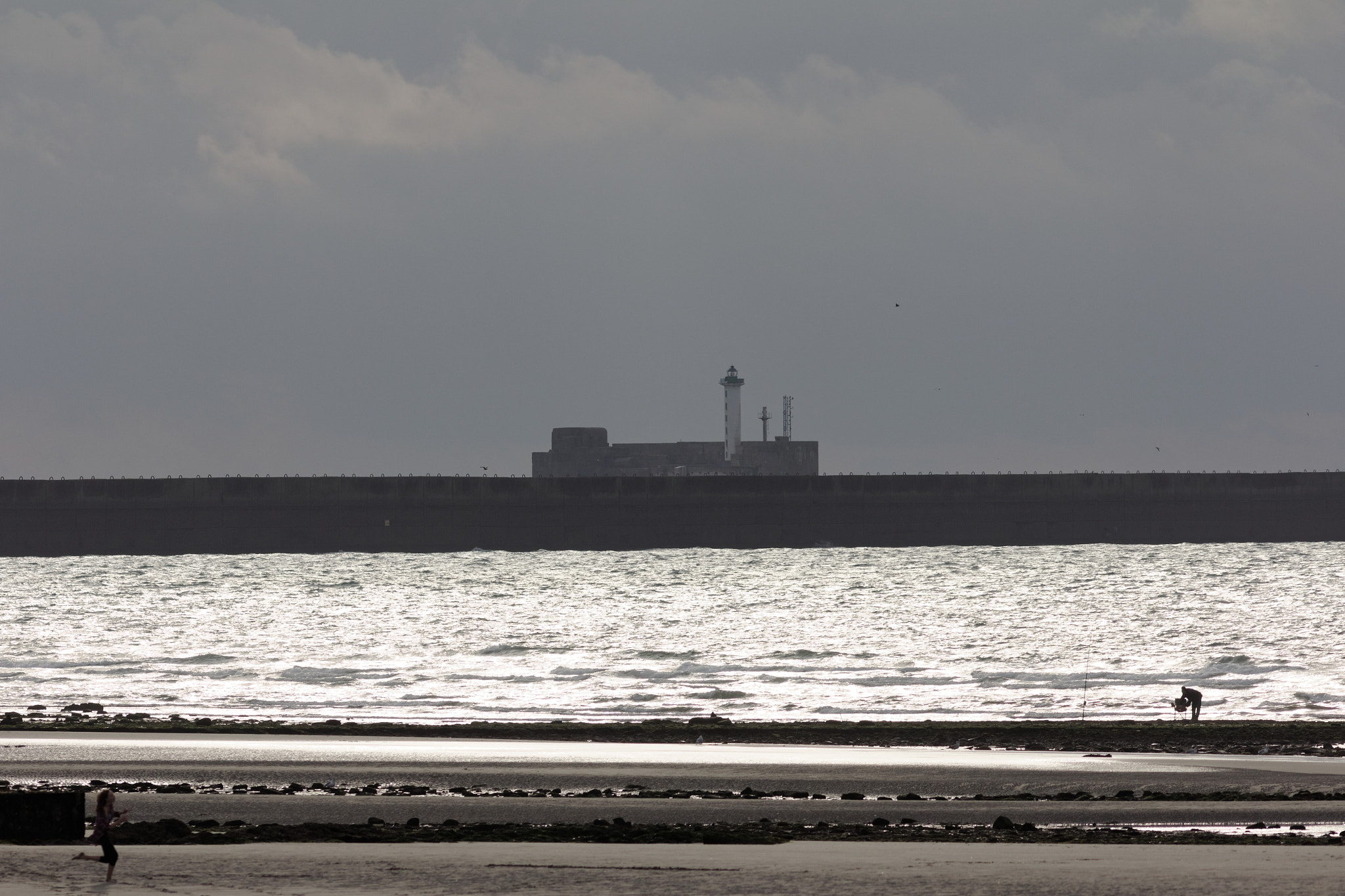 Canon EF 300mm F4L IS USM sample photo. Vue du phare de boulogne sur mer photography