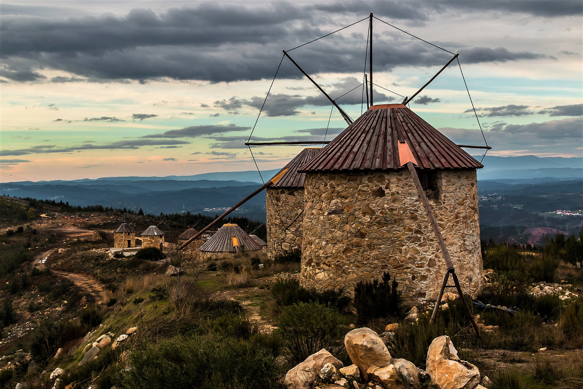 Canon EOS 70D + Tamron AF 18-270mm F3.5-6.3 Di II VC LD Aspherical (IF) MACRO sample photo. Serra da atalhada windmills photography