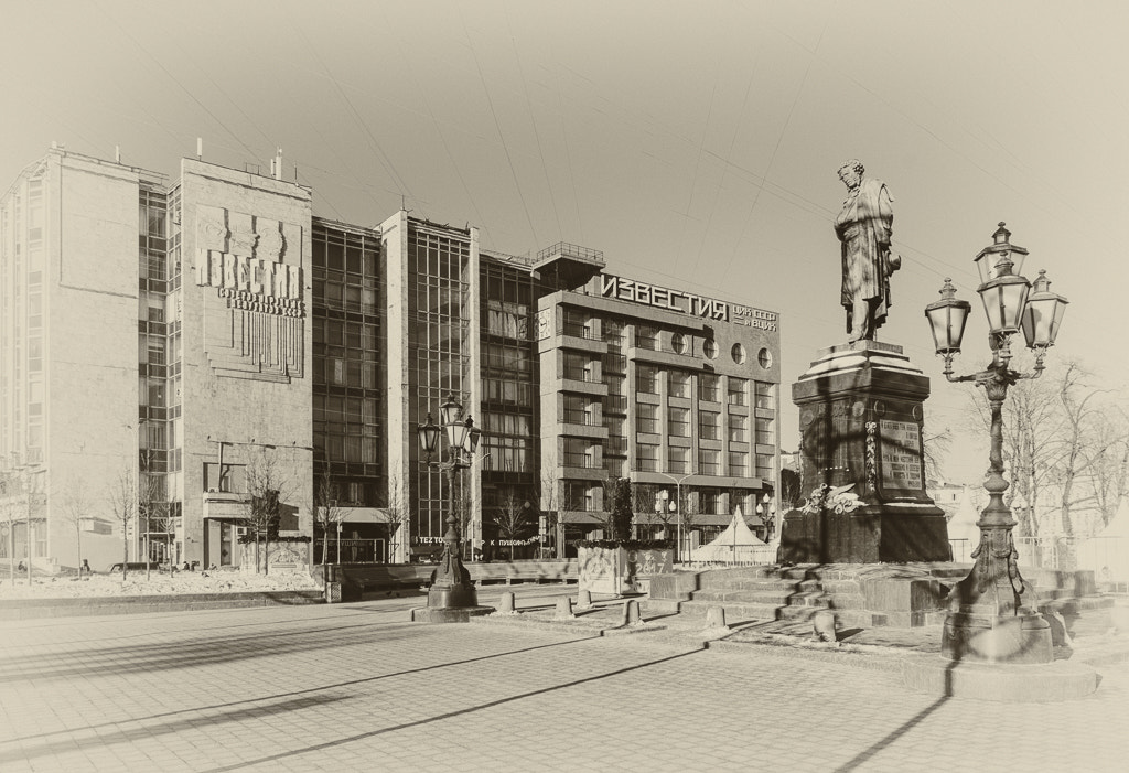 Sony ILCA-77M2 sample photo. Old new moscow photography