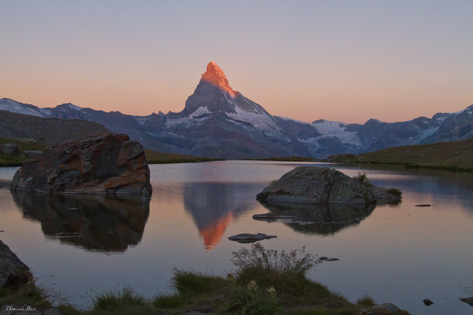 Canon EOS 7D + Canon EF 16-35mm F2.8L USM sample photo. The red peak photography