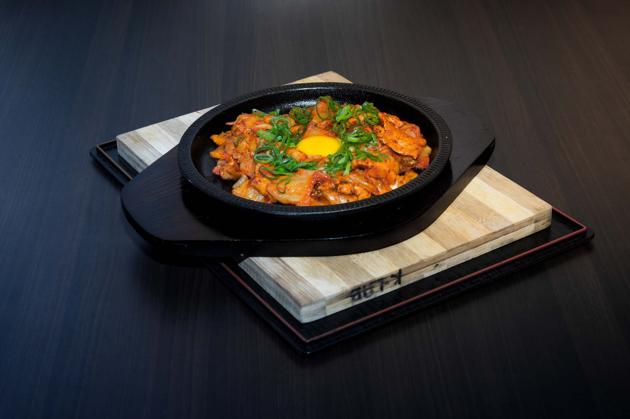 35-70mm F4 sample photo. Sizzling kimchi food photography