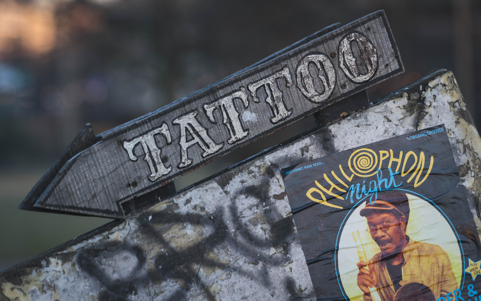 Sony a7 + Sony FE 70-200mm F4 G OSS sample photo. Tattoo sign photography