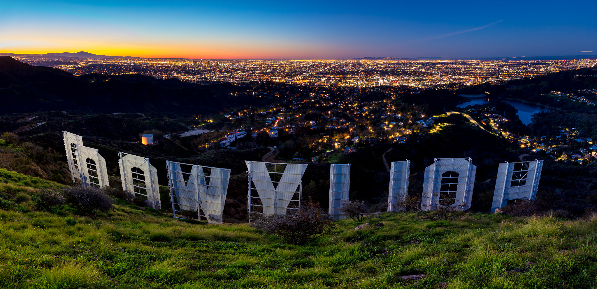 Canon EOS 5DS R sample photo. Behind the hollywood sign at night photography
