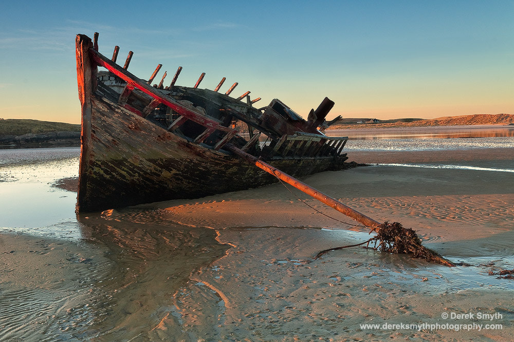 Canon EOS 50D + Sigma 10-20mm F4-5.6 EX DC HSM sample photo. Ship wreck in morning light photography