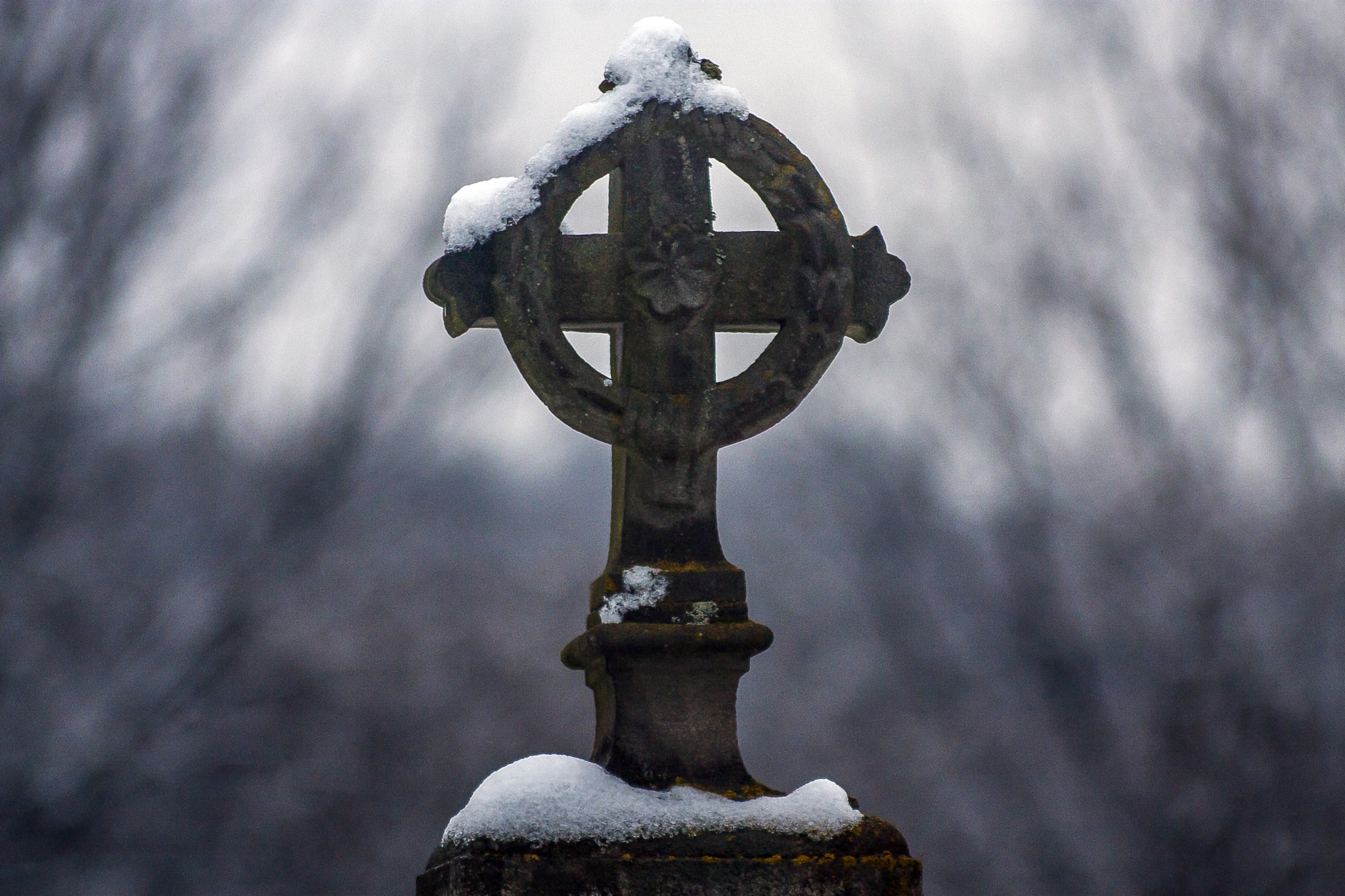 Canon EF 35-80mm f/4-5.6 sample photo. Celtic cross photography