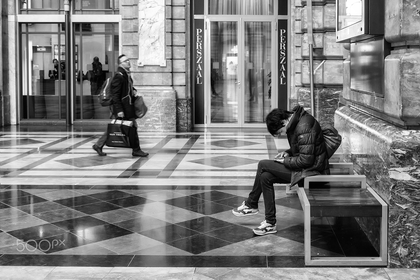 Tamron SP 24-70mm F2.8 Di VC USD sample photo. La salle des pas-perdus photography