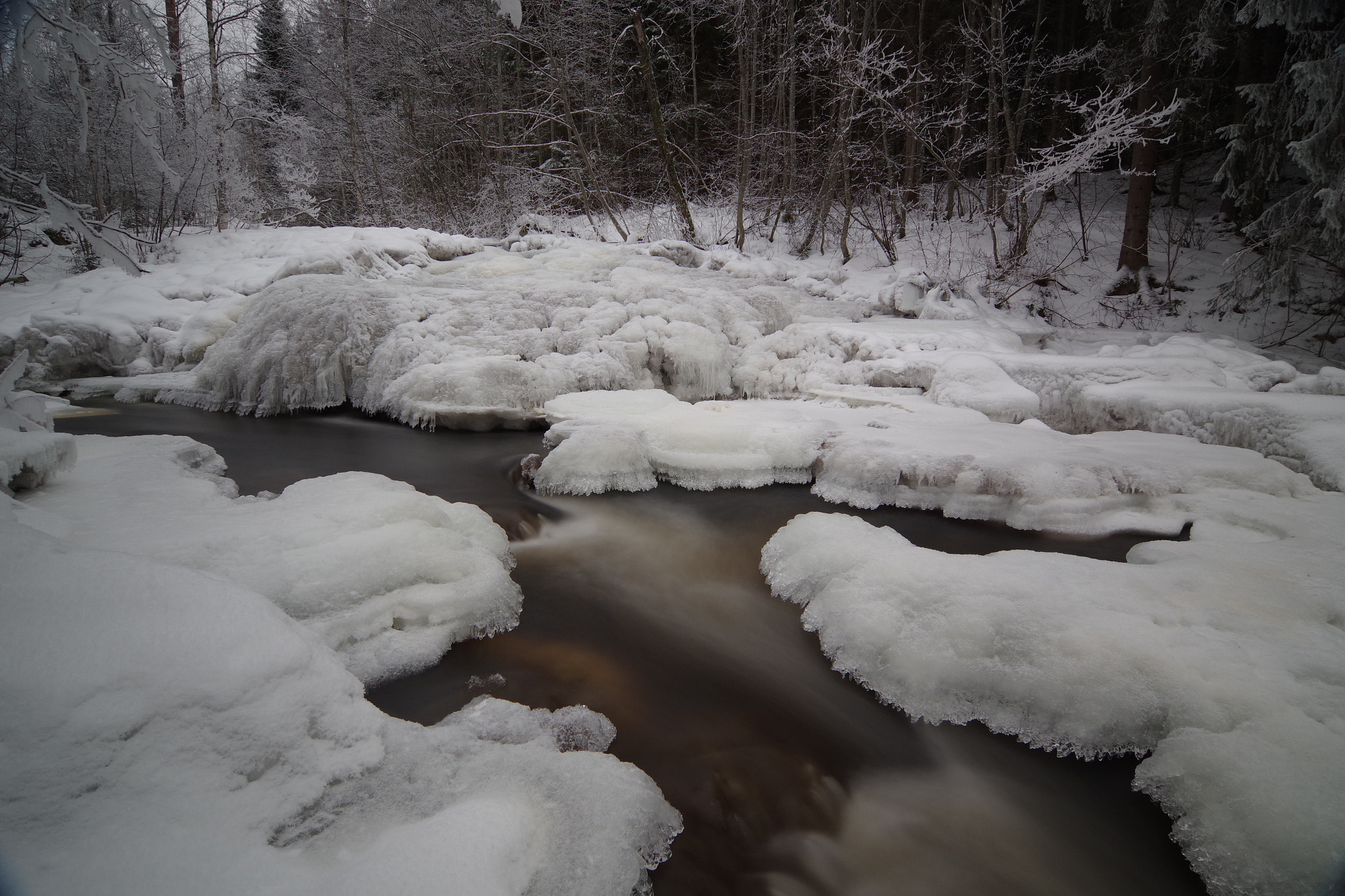 Pentax K-S2 + Pentax smc DA 12-24mm F4.0 ED AL (IF) sample photo. Frozen river photography