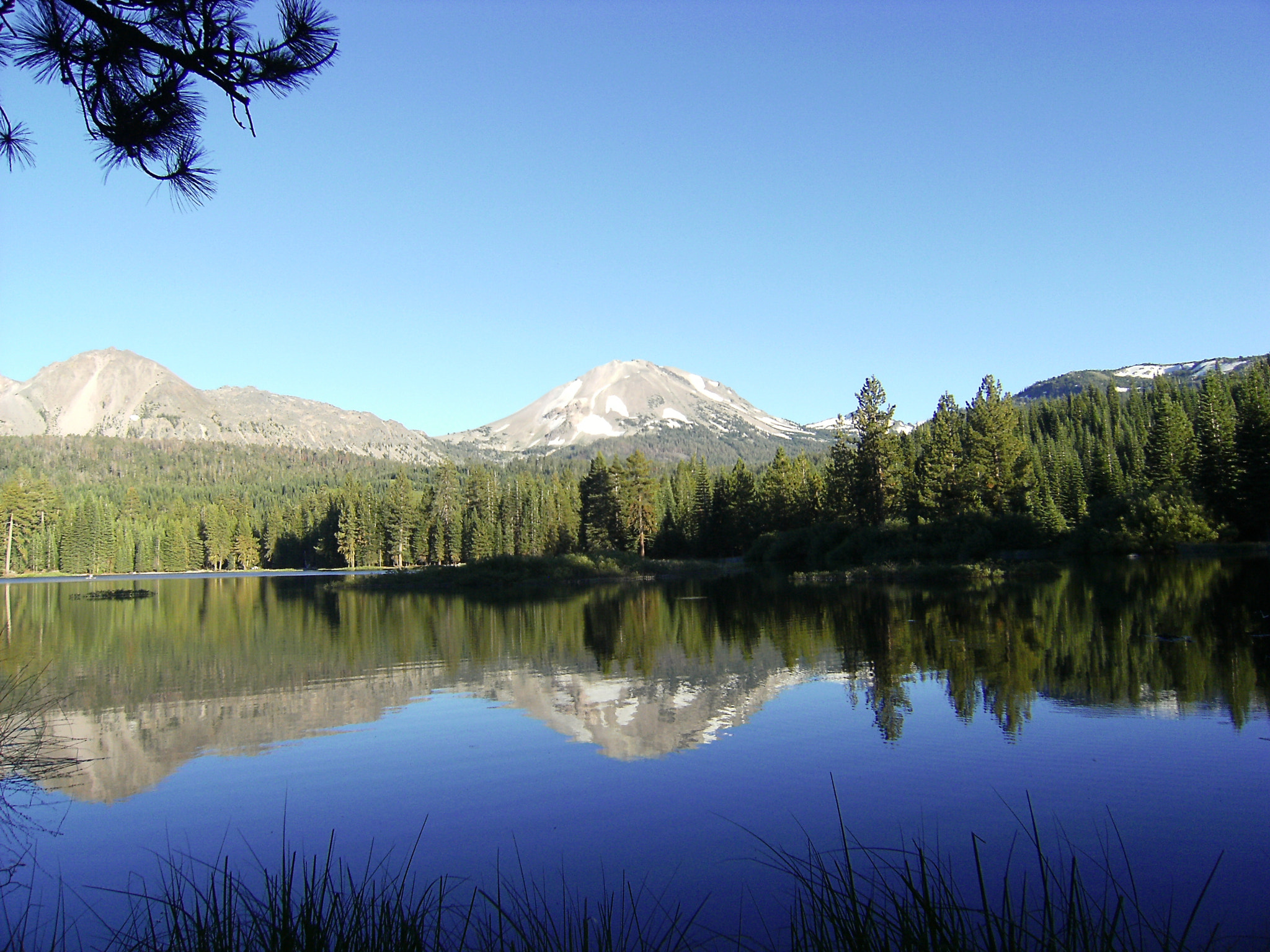 Fujifilm FinePix F480 sample photo. Lassen national park photography