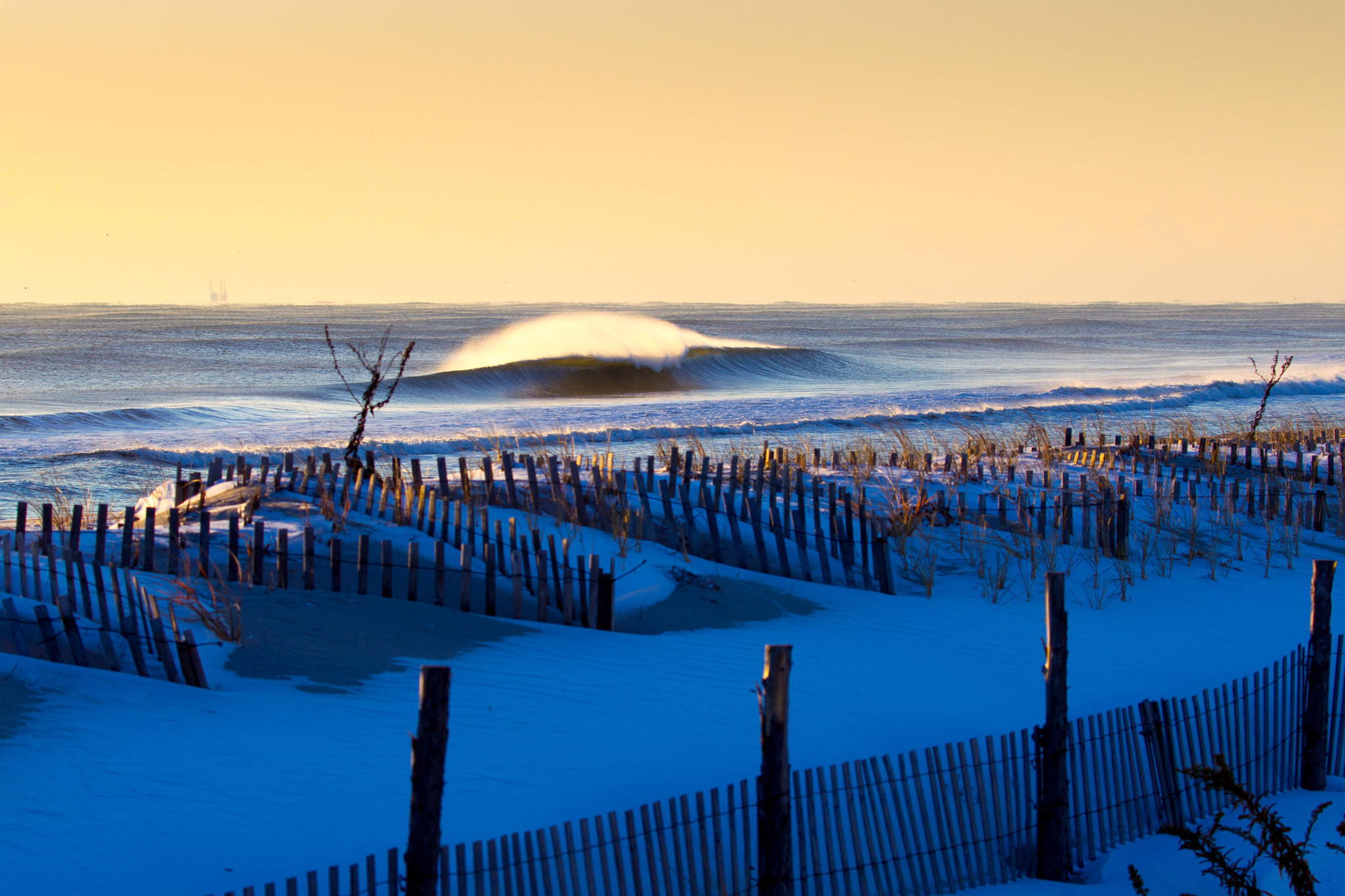 Canon EOS-1D Mark IV sample photo. Sunrise and waves photography