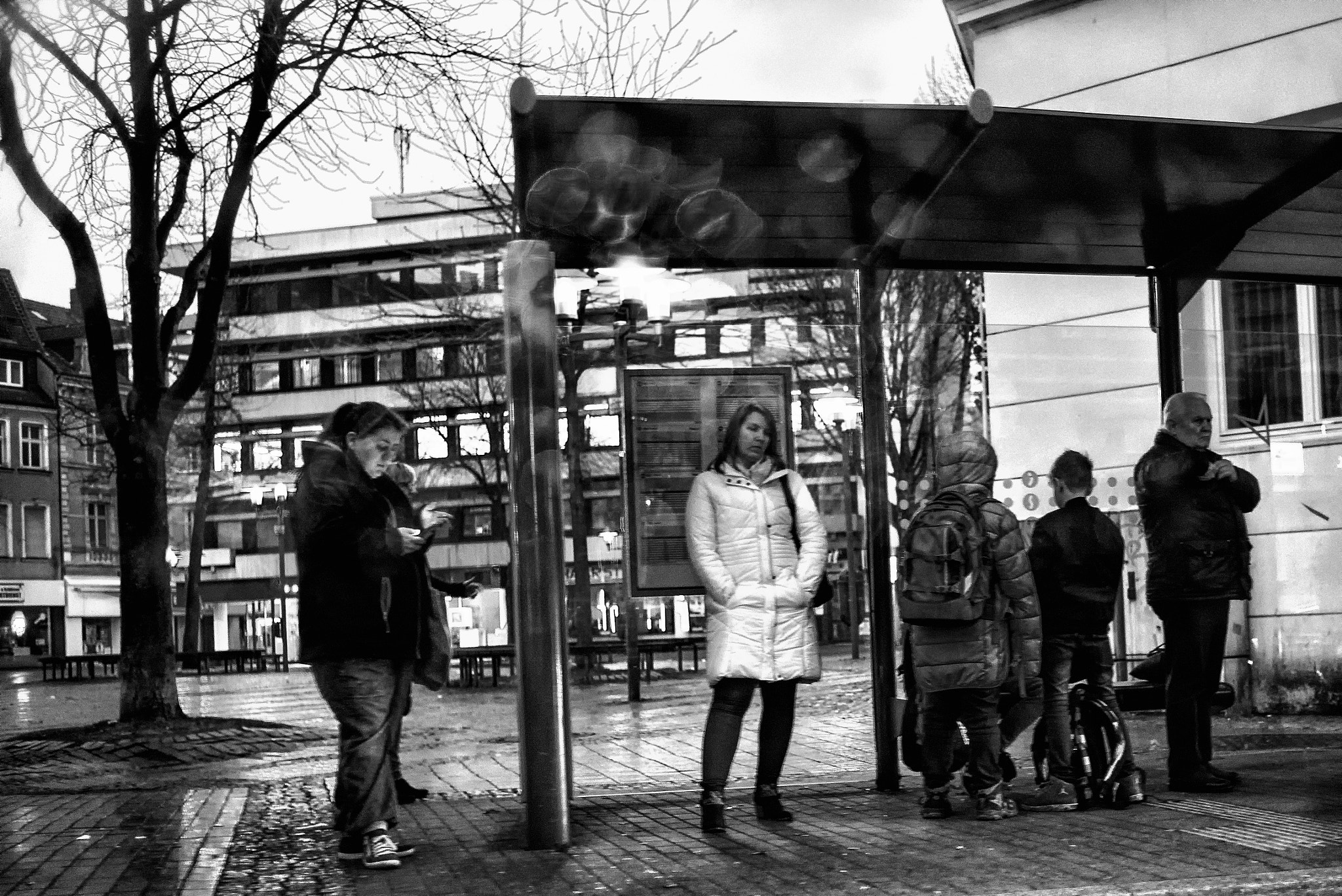 Nikon D600 + Nikon AF Nikkor 35mm F2D sample photo. Waiting and dreaming photography