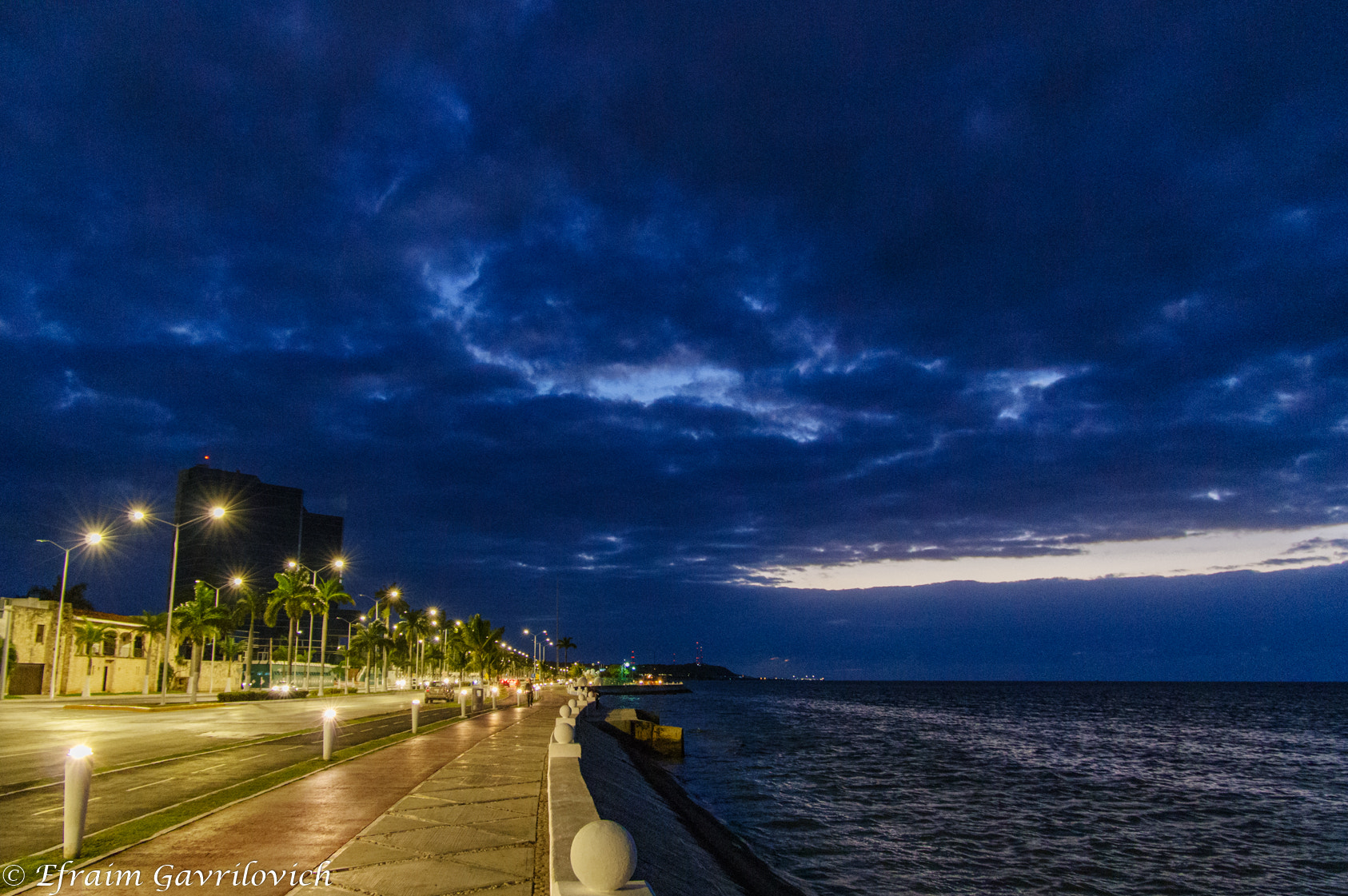 Pentax K-3 sample photo. Boardwalk at night in campeche, mexico. photography