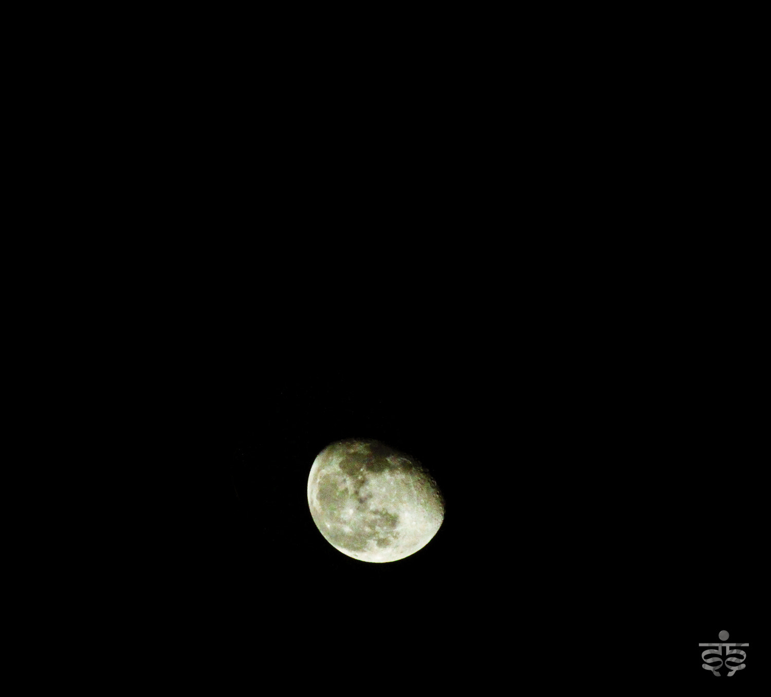 Canon EOS 600D (Rebel EOS T3i / EOS Kiss X5) + Sigma 50-200mm F4-5.6 DC OS HSM sample photo. Moon photography
