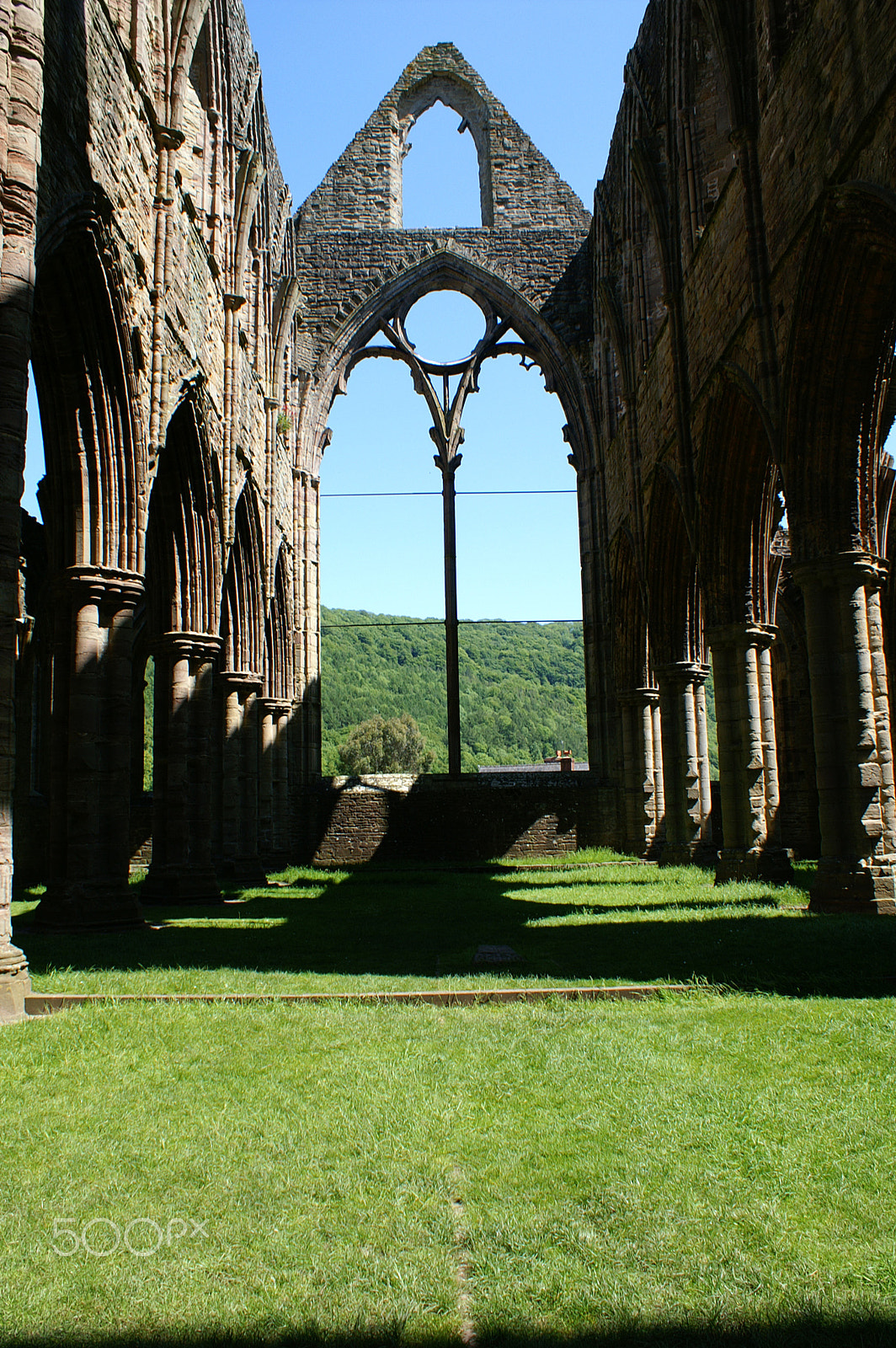 KONICA MINOLTA DYNAX 5D sample photo. Tintern abbey photography