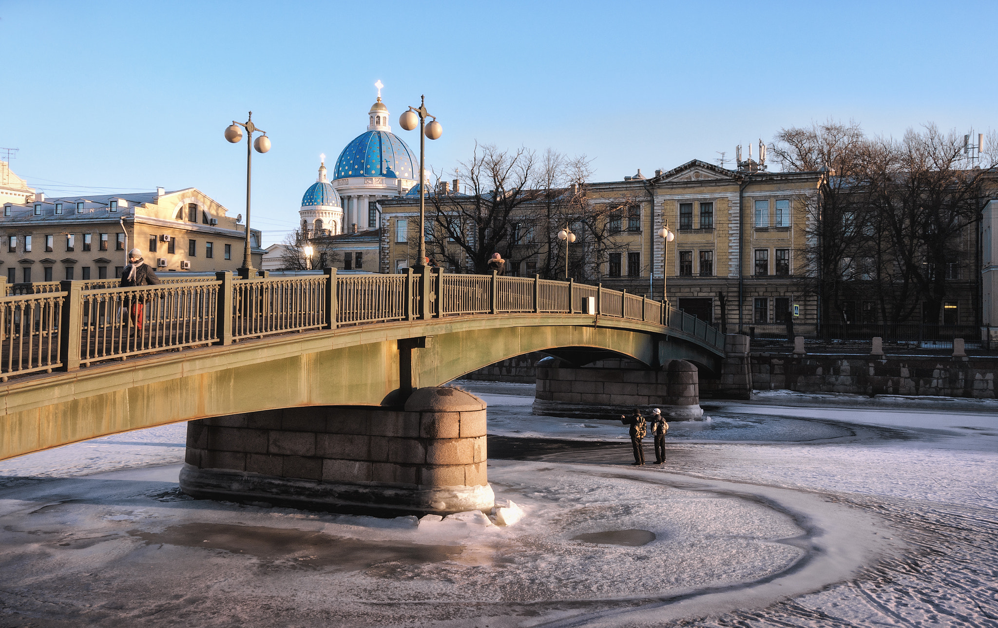 Olympus OM-D E-M5 II sample photo. Saint petersburg. river fontanka. photography