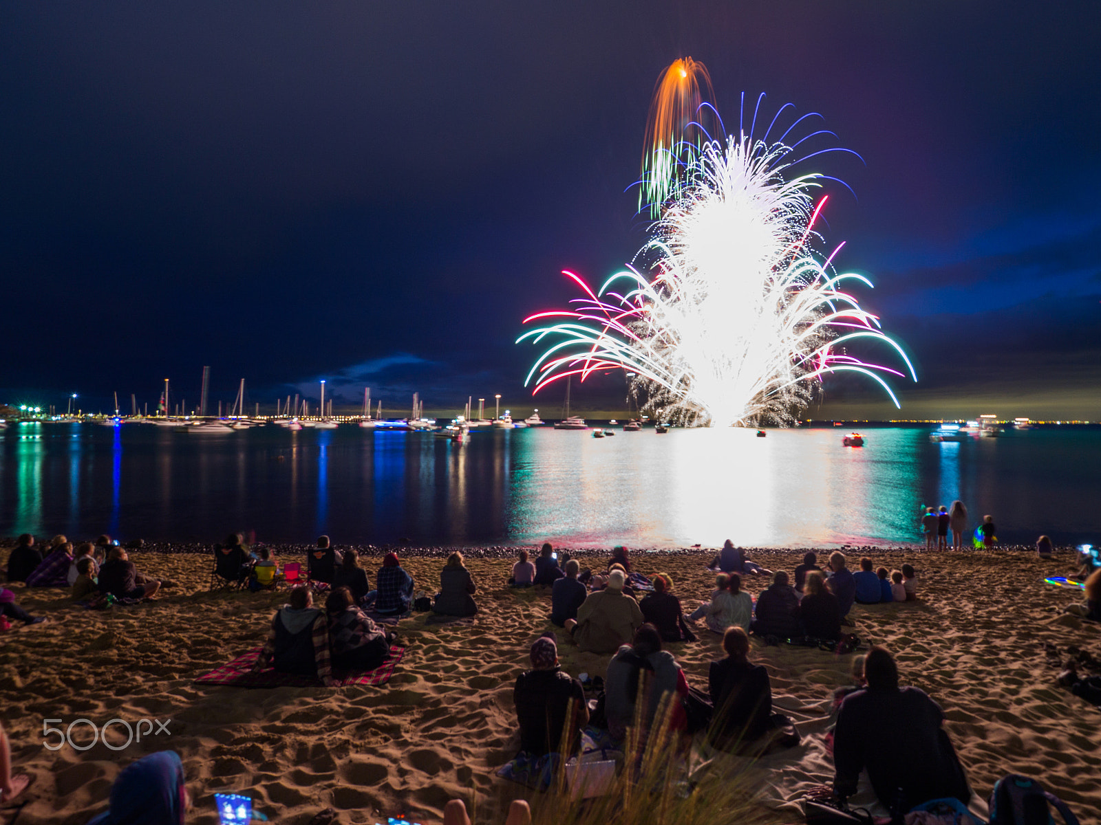 Olympus OM-D E-M10 II + OLYMPUS M.9-18mm F4.0-5.6 sample photo. Fireworks on the beach photography