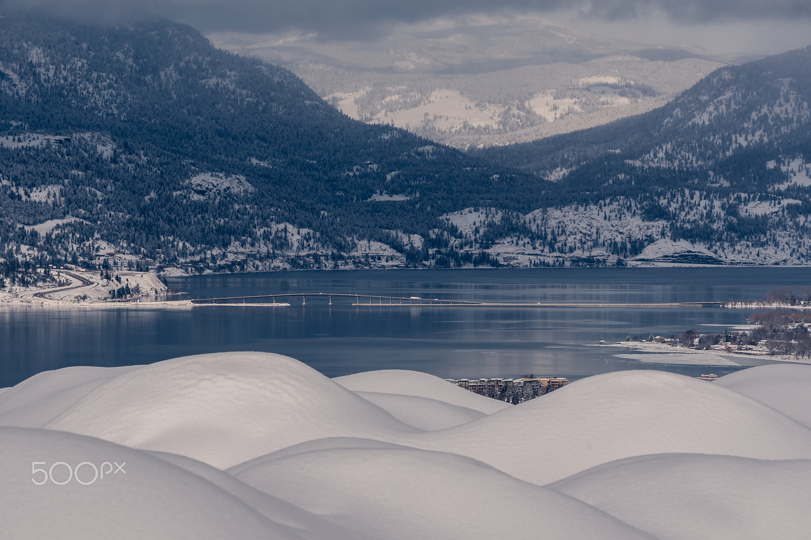 Panasonic Lumix DMC-GH4 sample photo. Bridge snowforeground photography