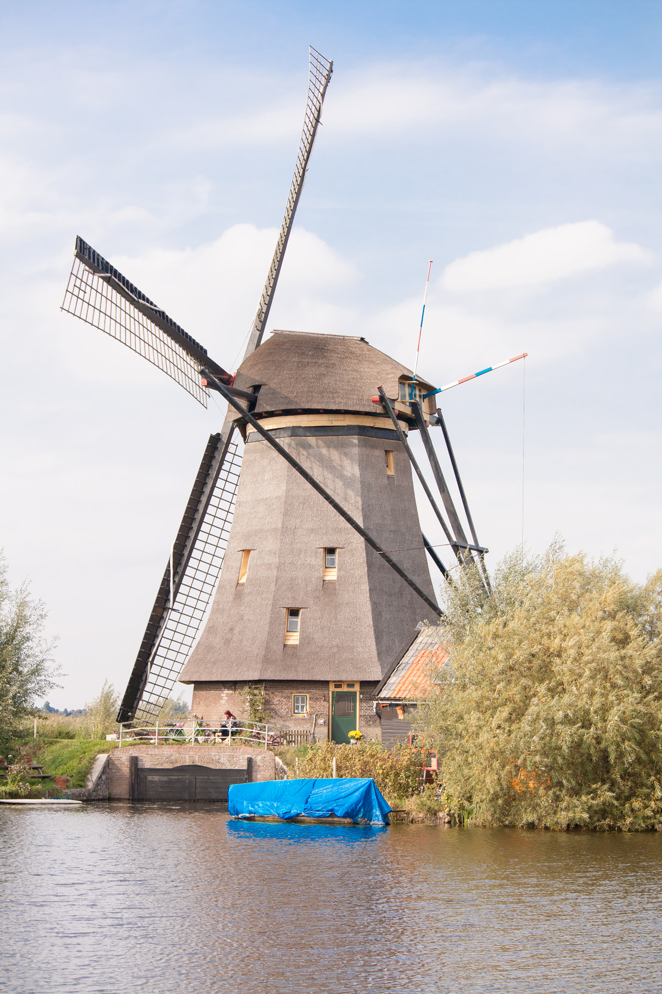 Canon EF-S 55-250mm F4-5.6 IS sample photo. Windmills in netherland photography