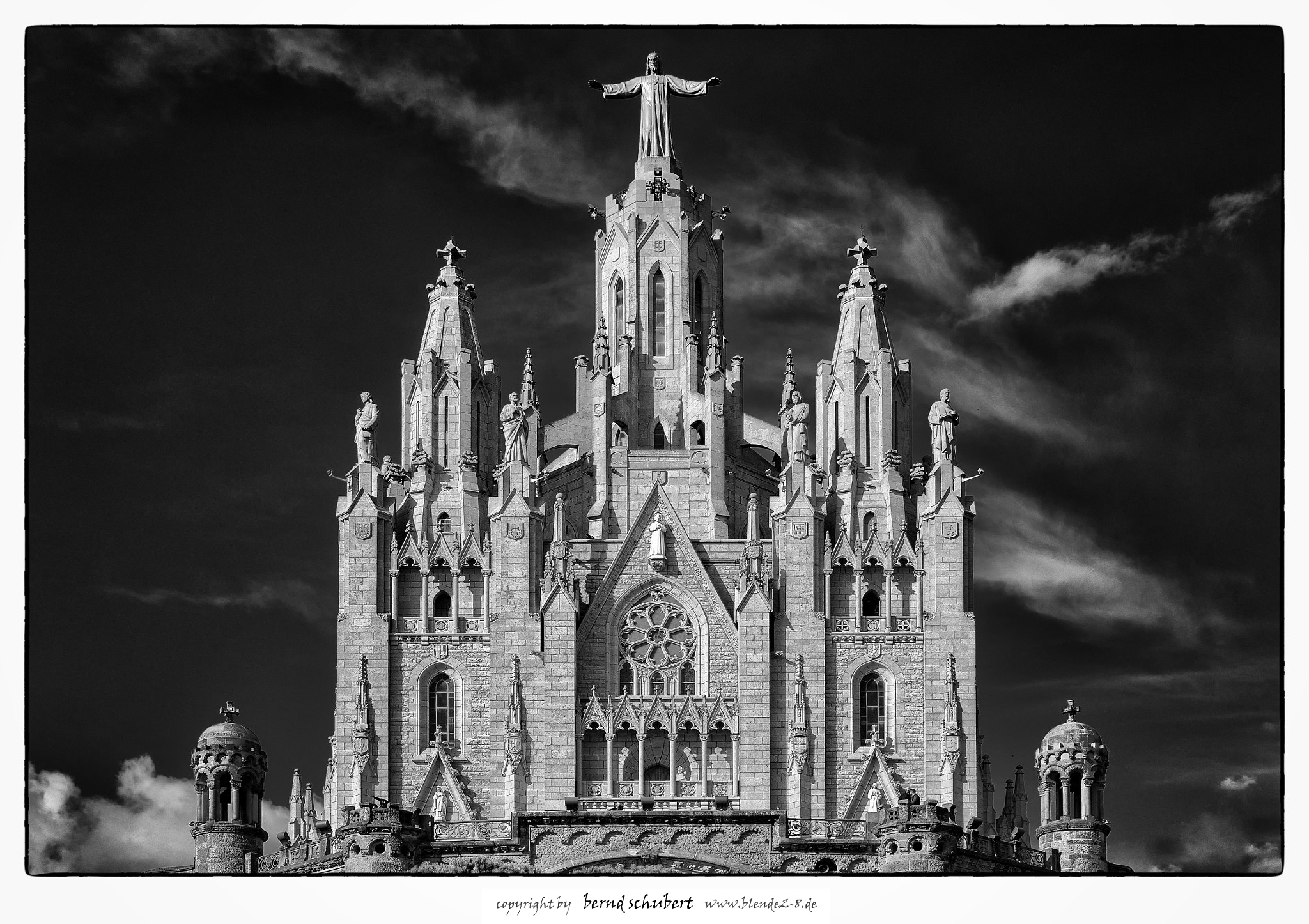 Panasonic Lumix G X Vario 12-35mm F2.8 ASPH Power OIS sample photo. Tibidabo photography