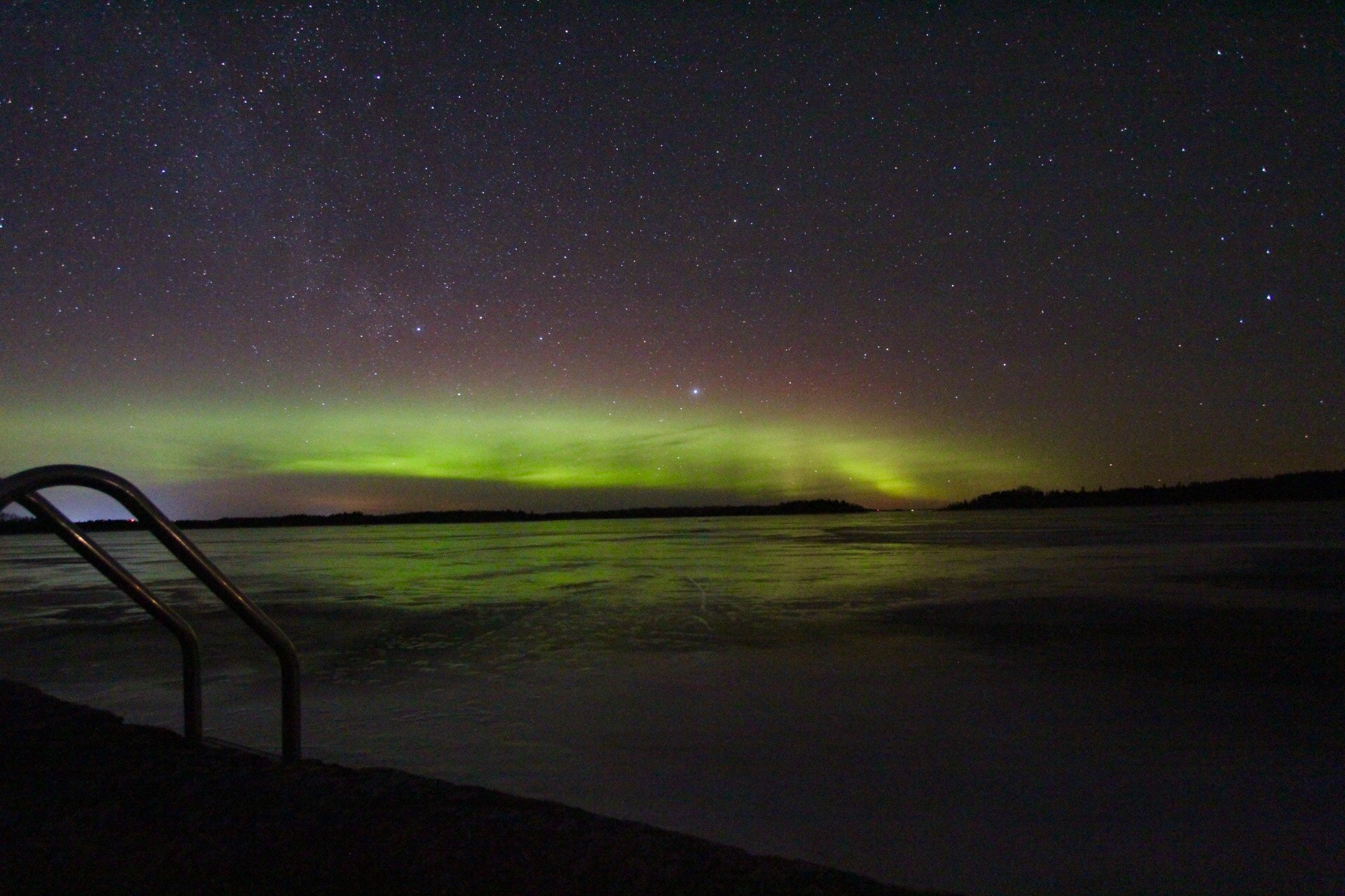 Canon EF-S 10-22mm F3.5-4.5 USM sample photo. Aurora at the beach. photography