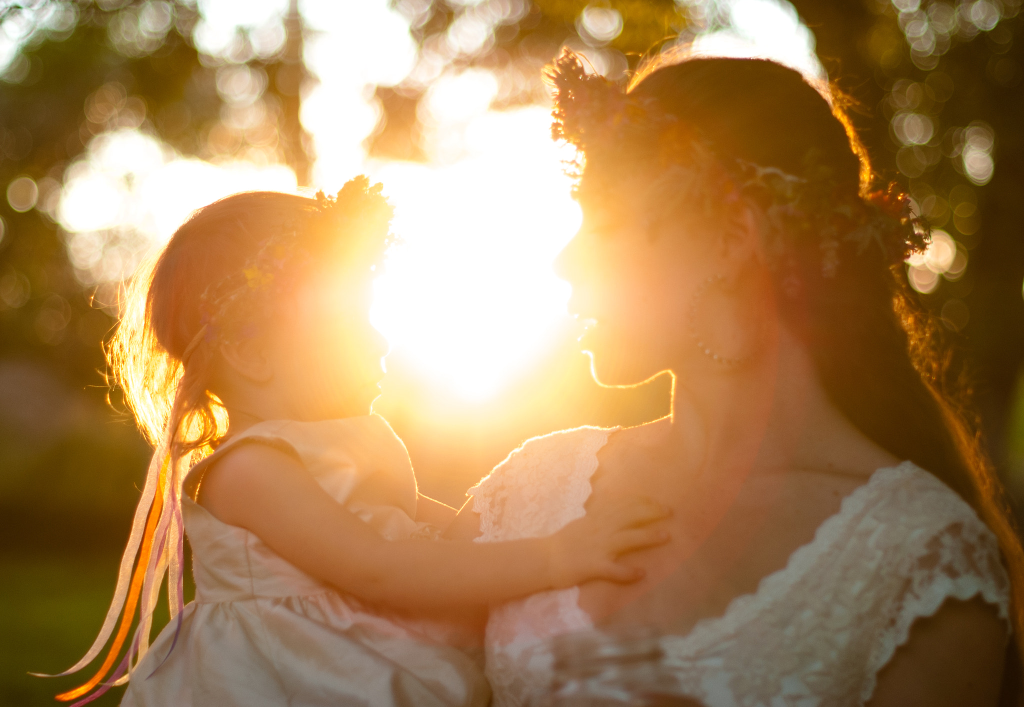 Nikon D200 + Nikon AF-S Nikkor 50mm F1.4G sample photo. A mother's love photography