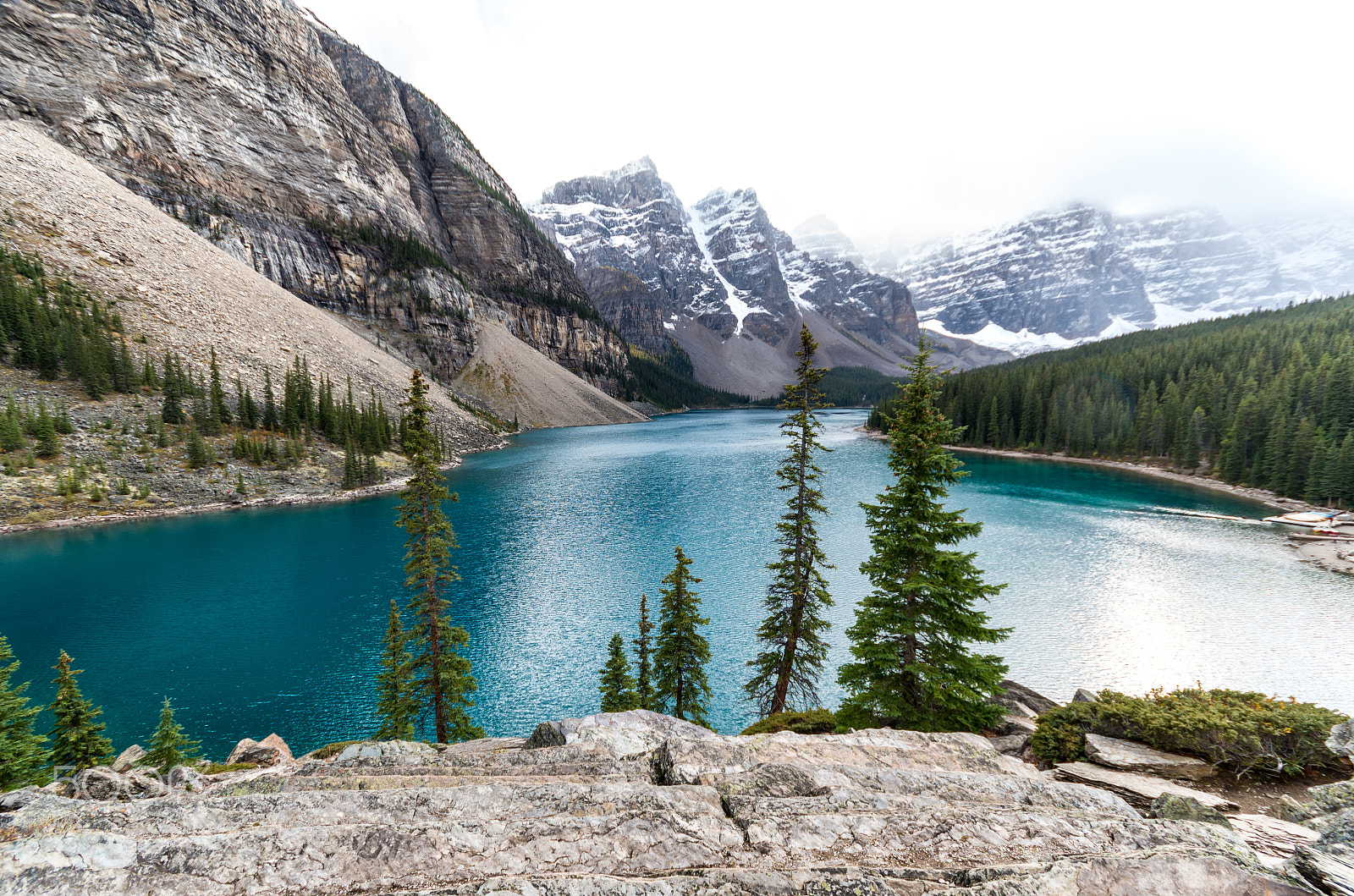 Pentax K-5 IIs + Sigma AF 10-20mm F4-5.6 EX DC sample photo. Moraine lake photography