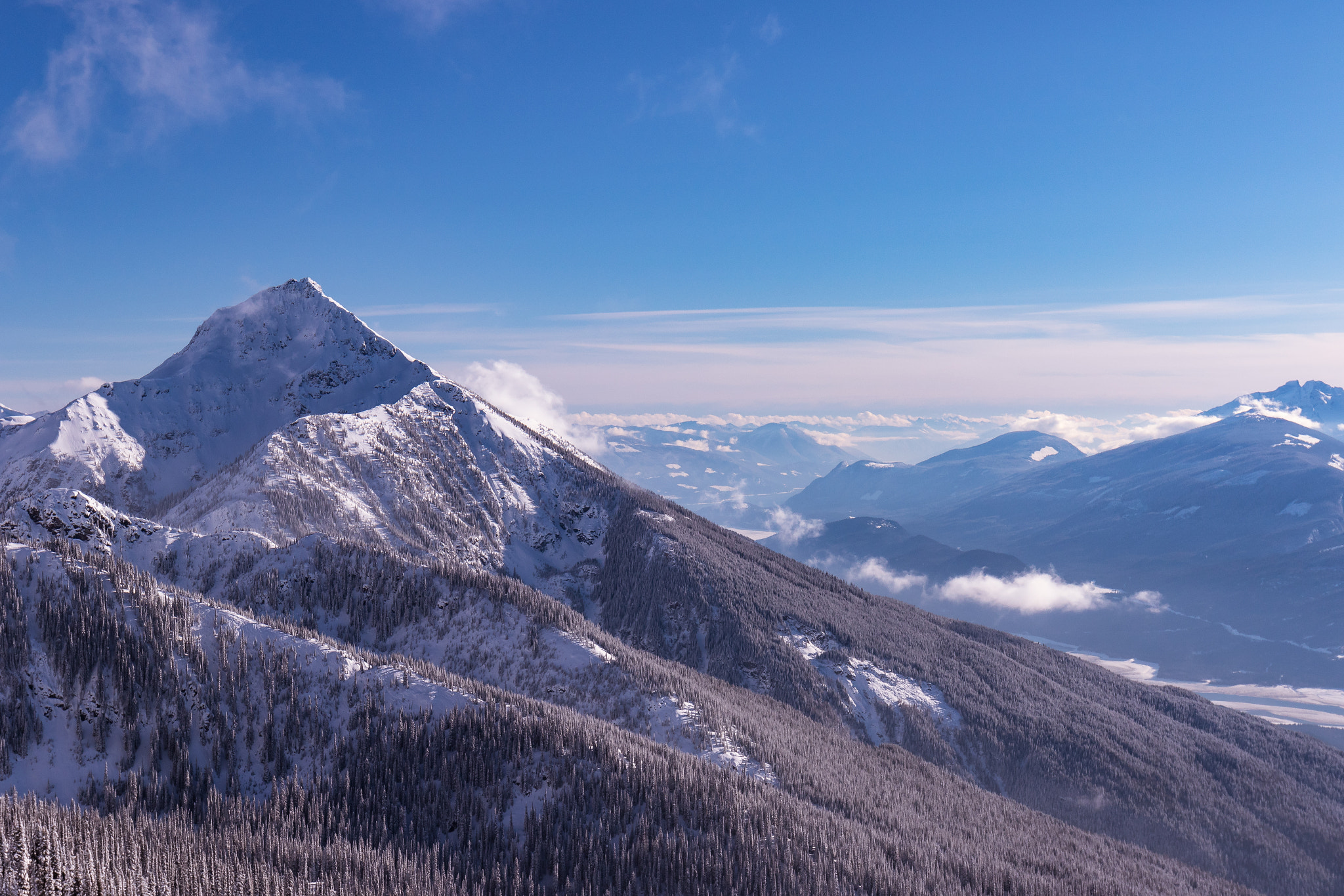 Canon EF 16-35mm F4L IS USM sample photo. Mt. cartier photography