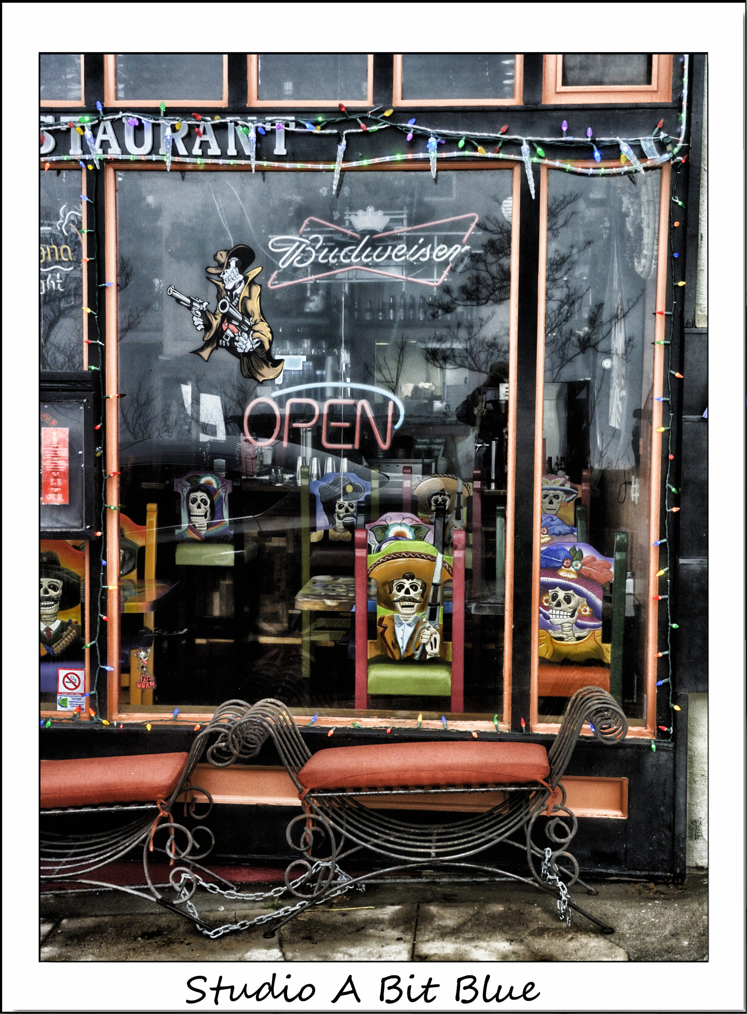 Nikon 1 V2 sample photo. Restaurant in jerome photography