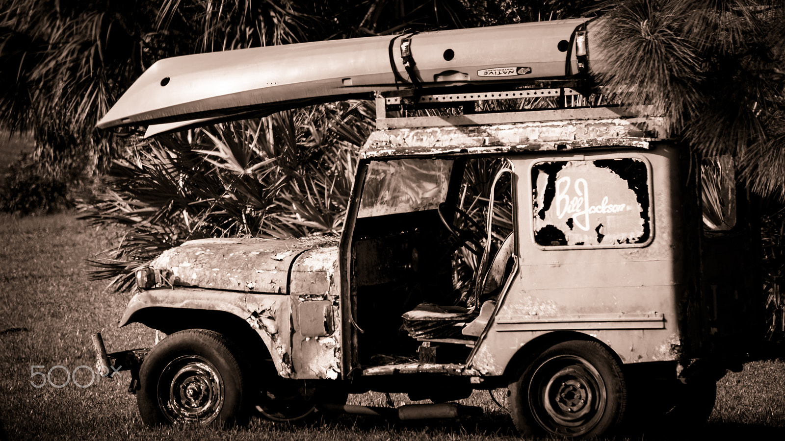 Sony E 55-210mm F4.5-6.3 OSS sample photo. Jeep willys photography