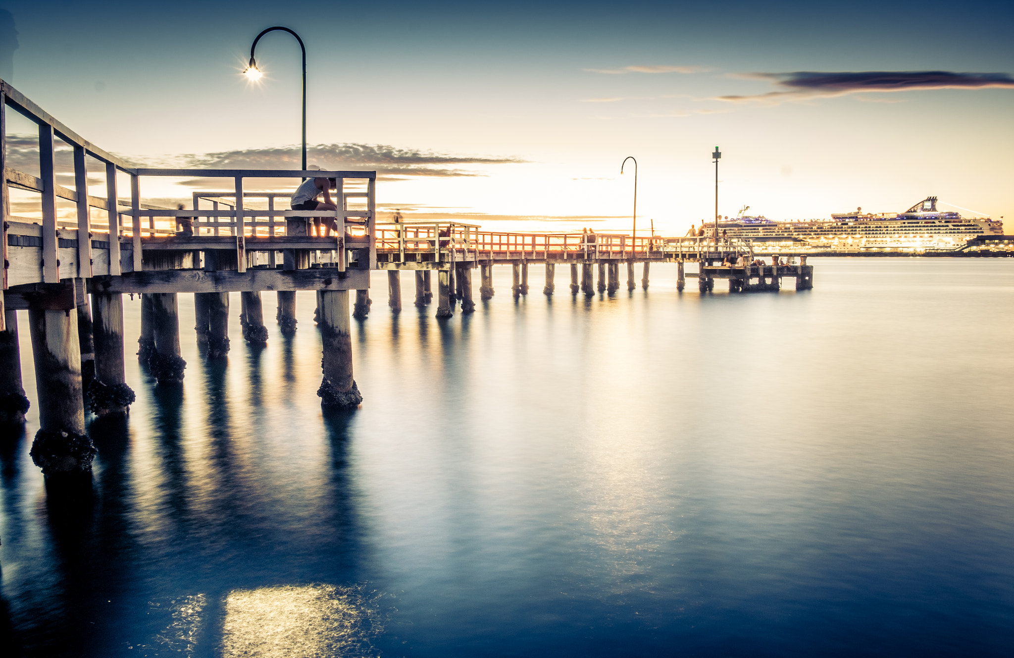 Fujifilm X-T10 + Fujifilm XF 18mm F2 R sample photo. Lagoon pier melbourne photography