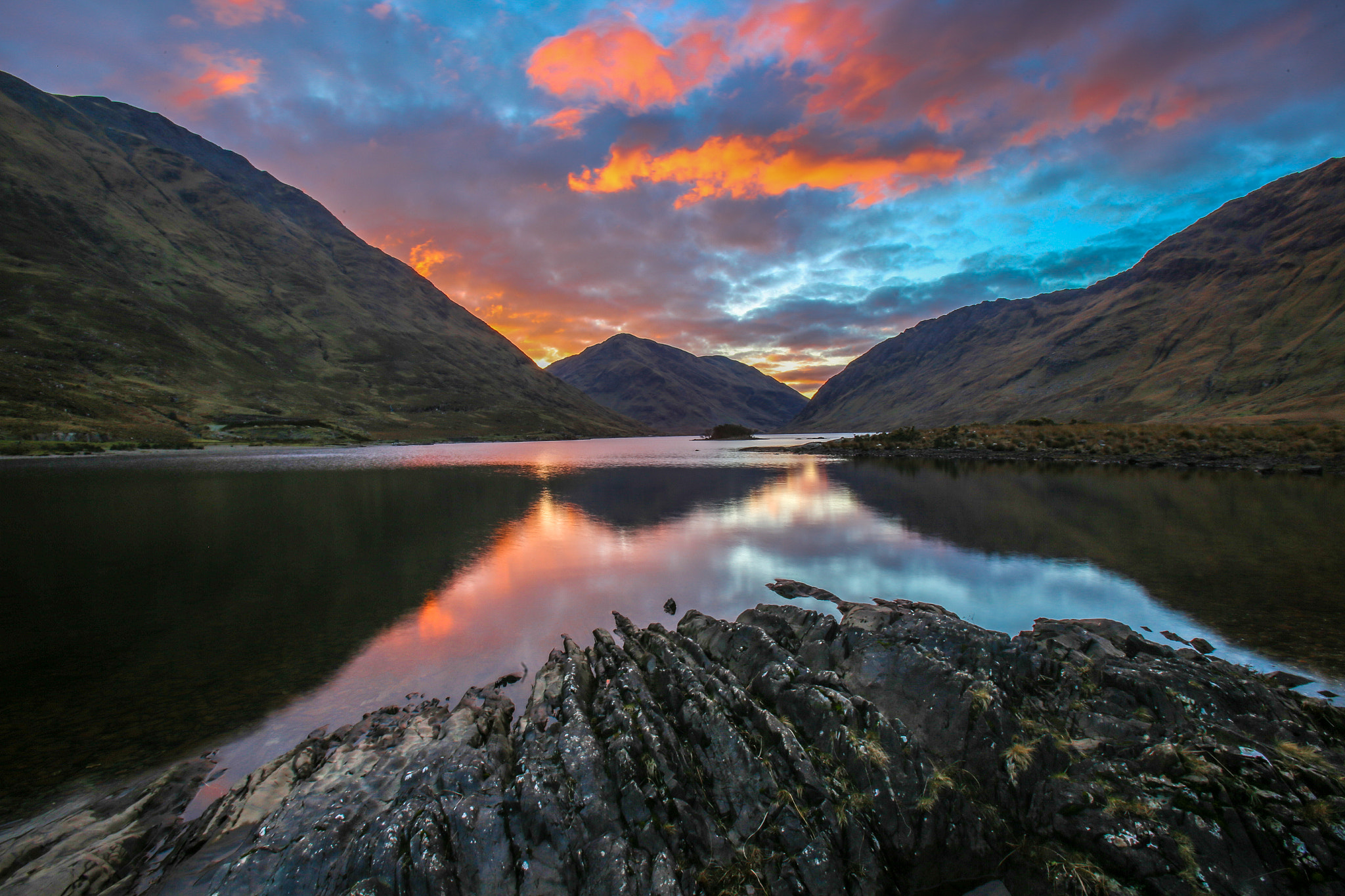 Canon EF 16-35mm F2.8L USM sample photo. Doo lough still photography