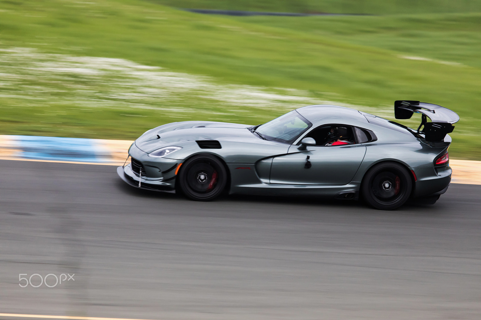Canon EOS 5D Mark IV + Canon EF 100-400mm F4.5-5.6L IS USM sample photo. Viper on track photography