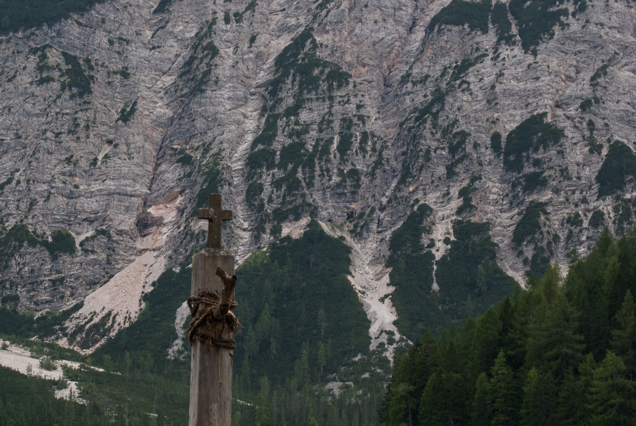 Sony Alpha DSLR-A230 sample photo. Lago di braies photography