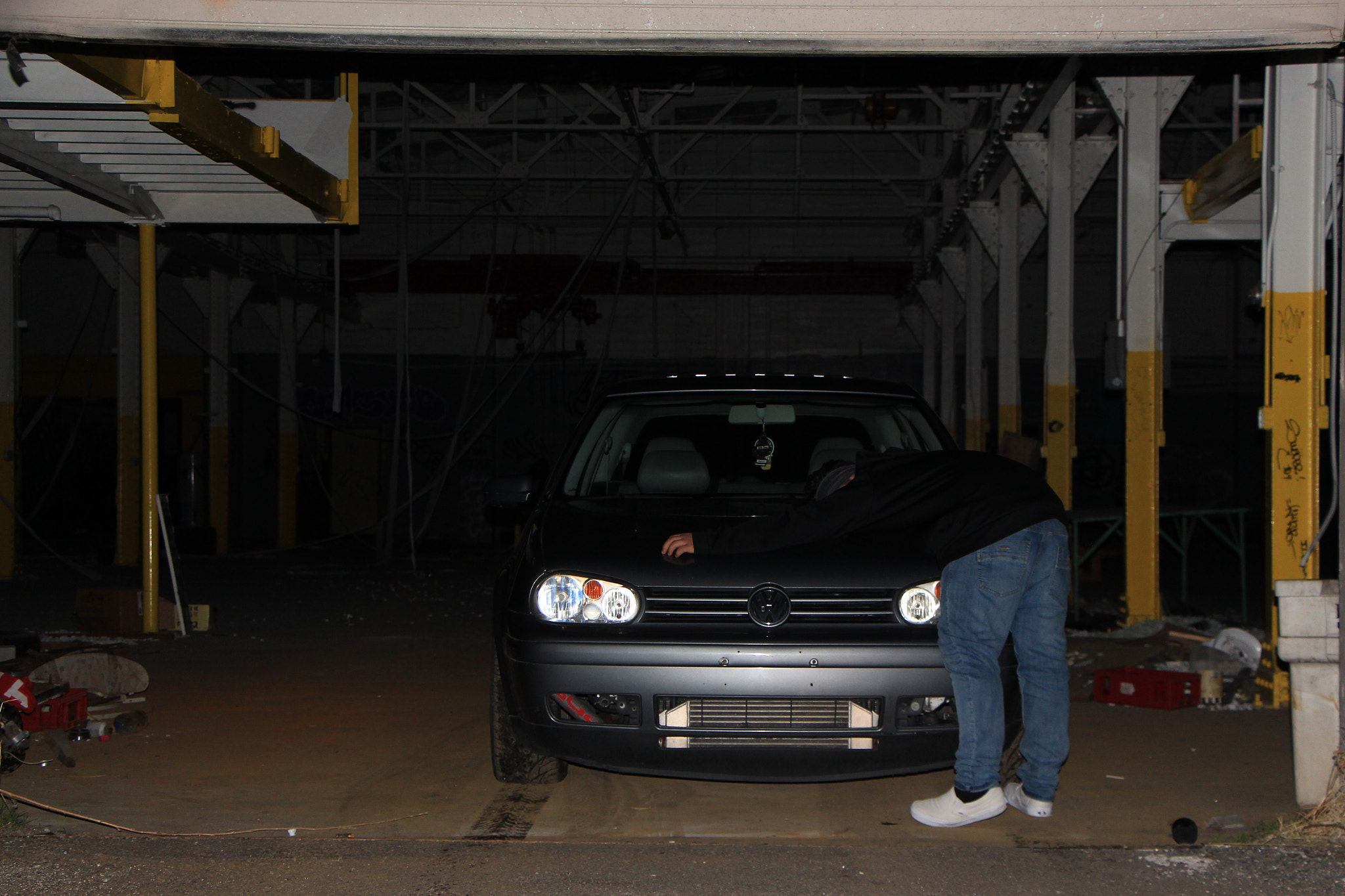 Canon EOS 650D (EOS Rebel T4i / EOS Kiss X6i) + Canon EF 50mm f/1.8 sample photo. A man and his car... photography