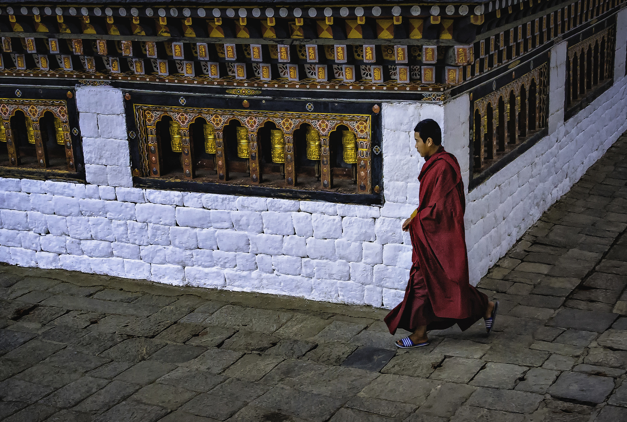 Nikon D4 sample photo. Bhutanese monk photography