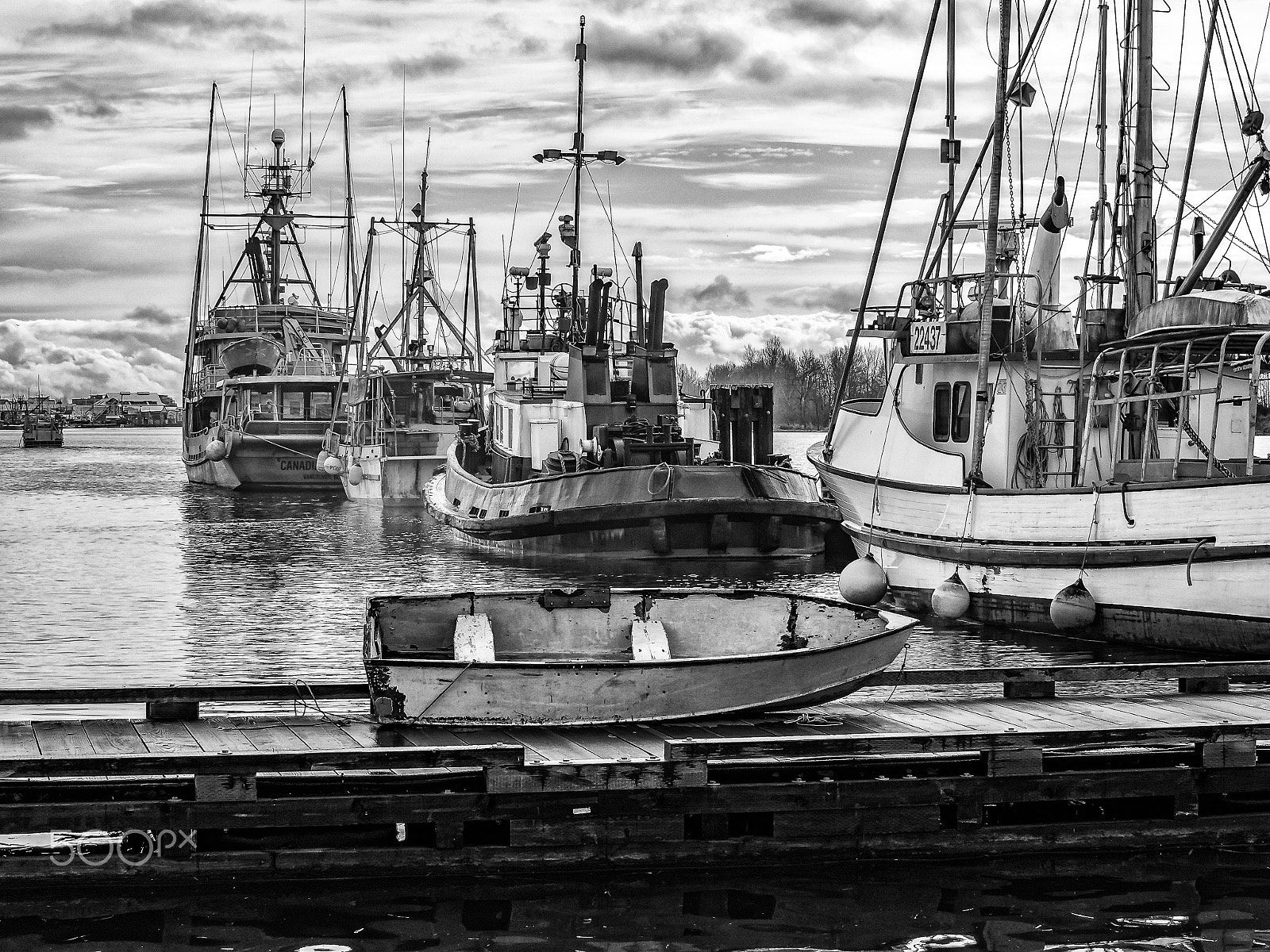 Olympus OM-D E-M5 sample photo. Fishing village photography