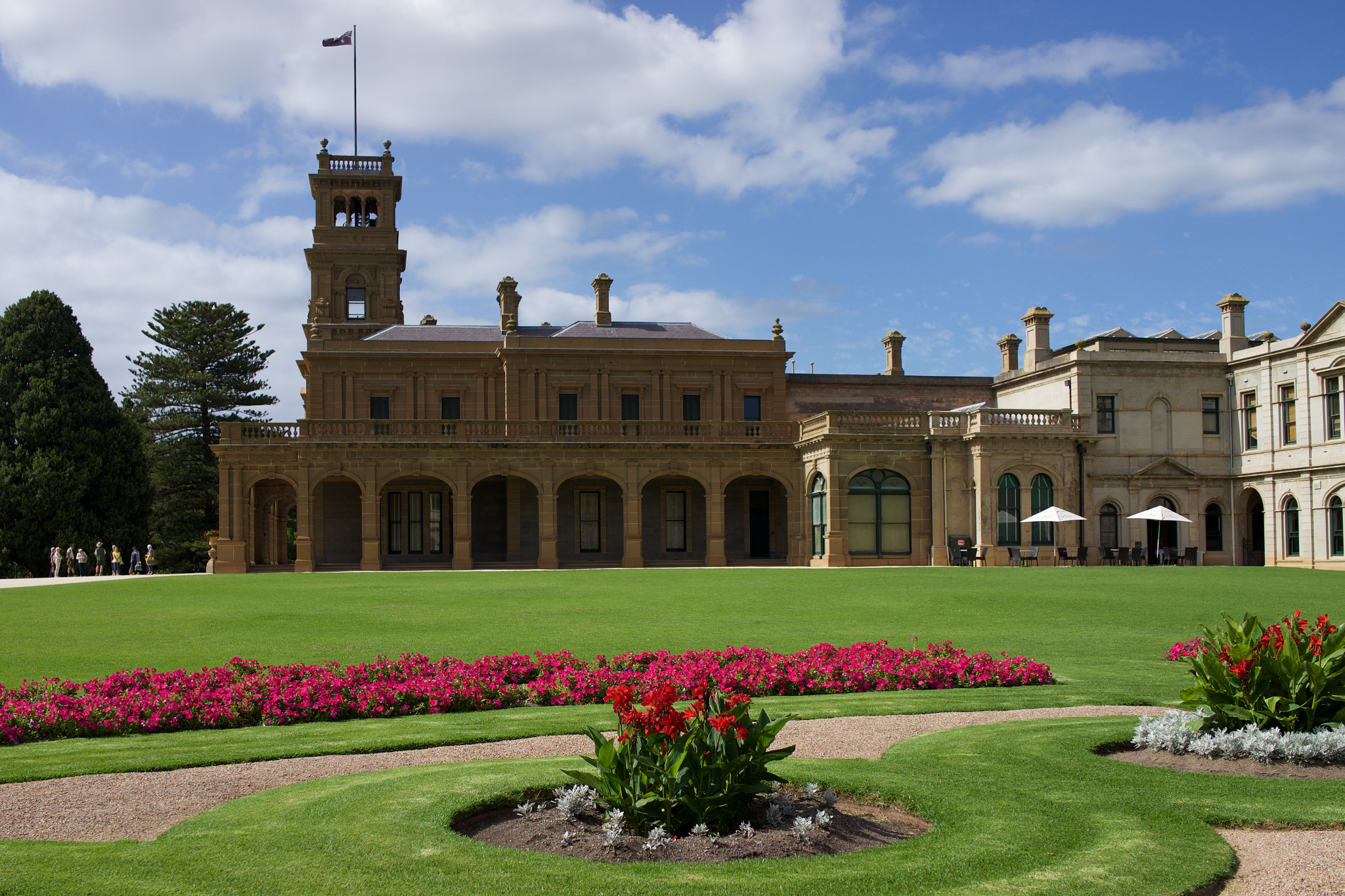 Sony 35mm F2.0 sample photo. Werribee park mansion from the side photography
